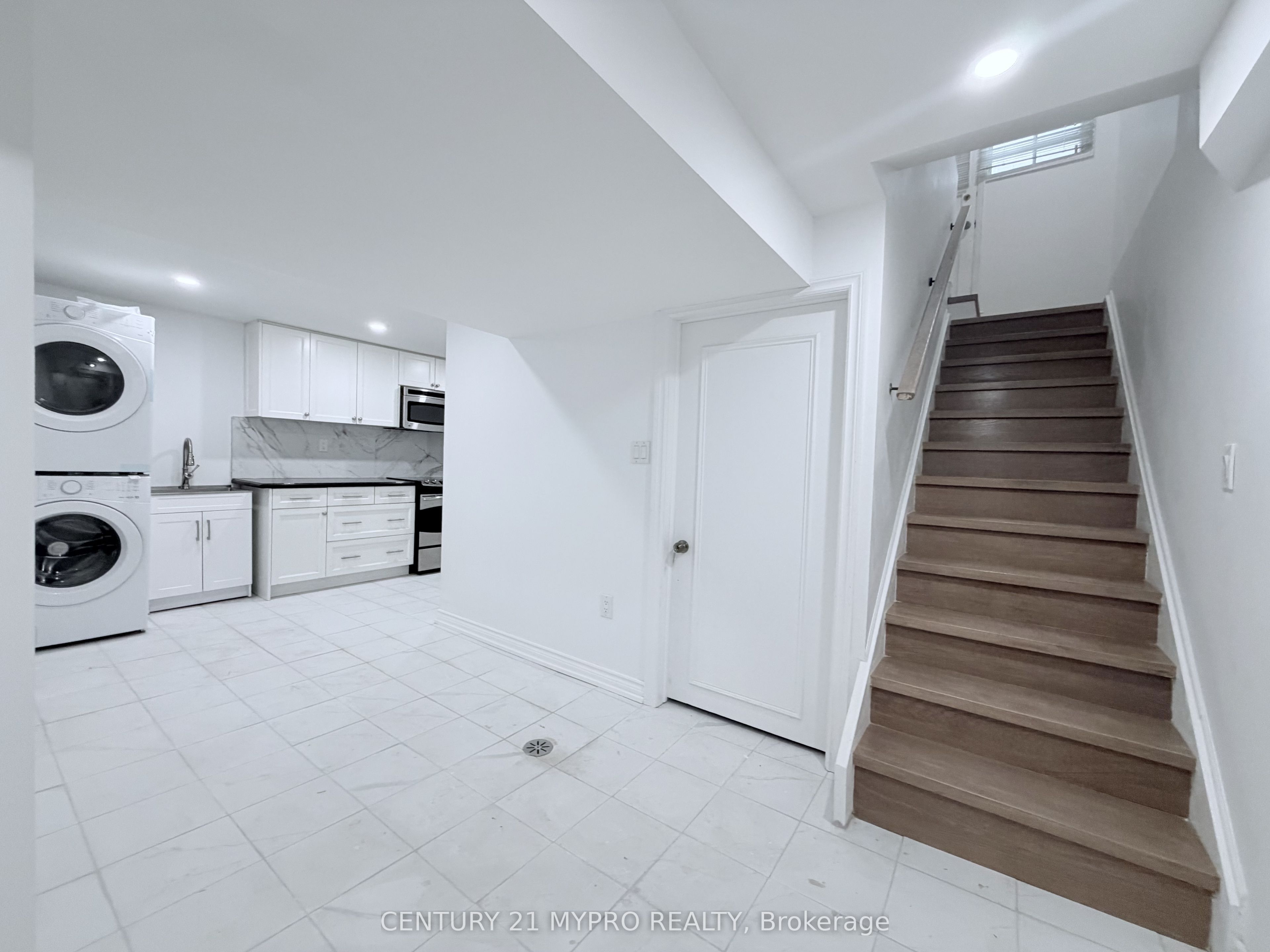35 Forest Park Crescent Lower, Markham, On L3t 2m5