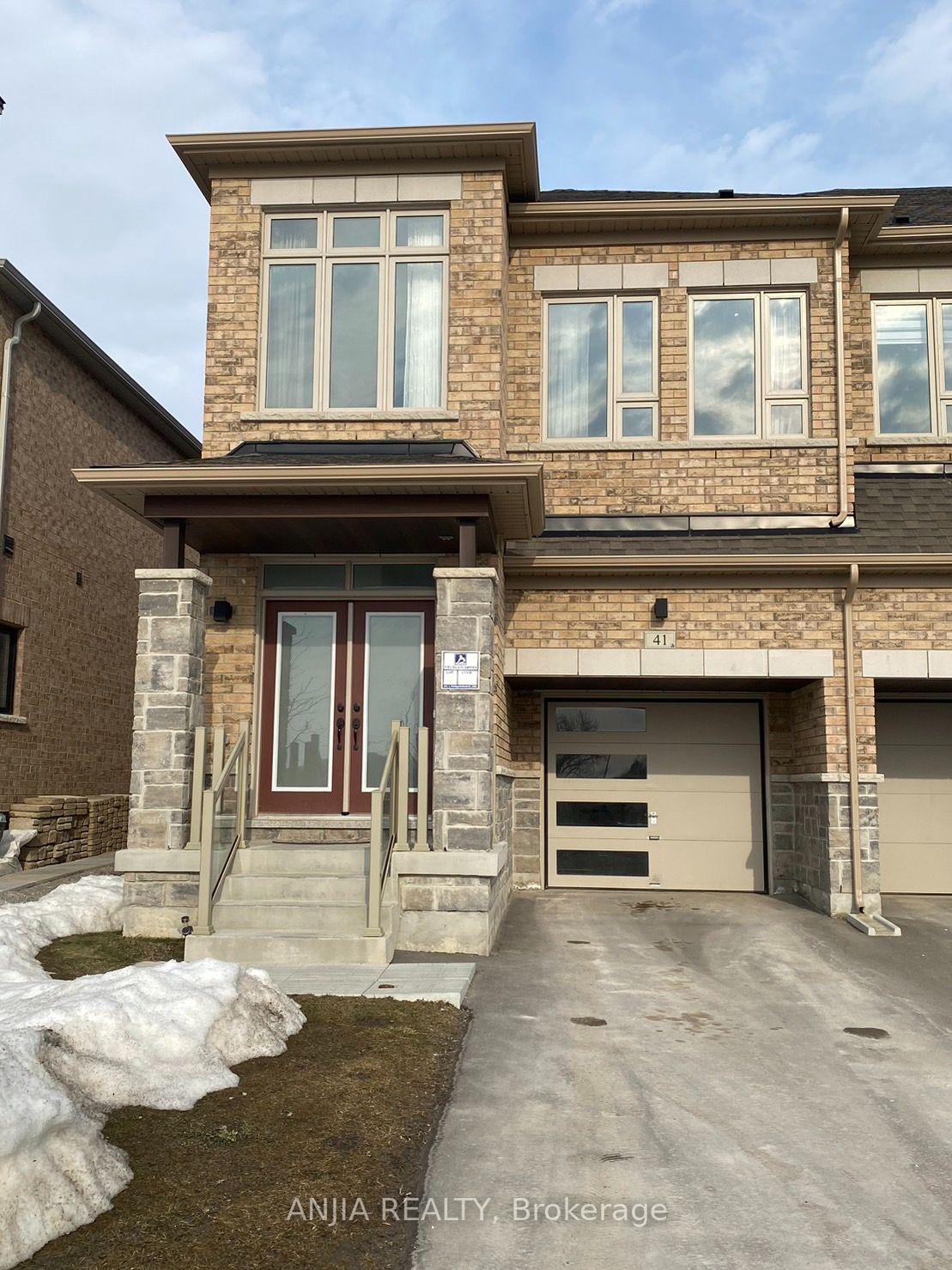 41 Ducharme Drive, Richmond Hill, On L4s 0j3