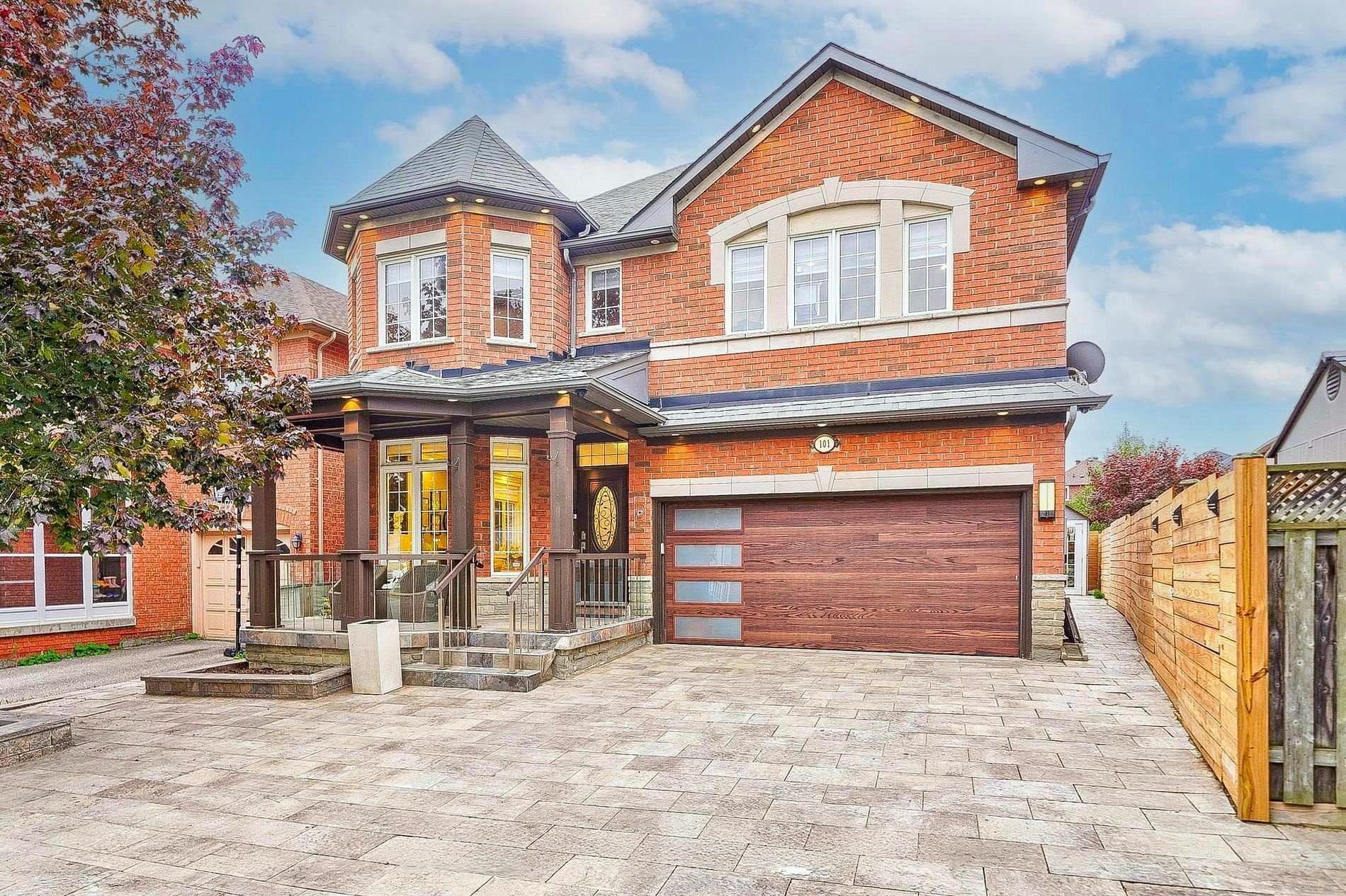 101 Gable Avenue 2 Bedrooms, Markham, On L6c 2m2