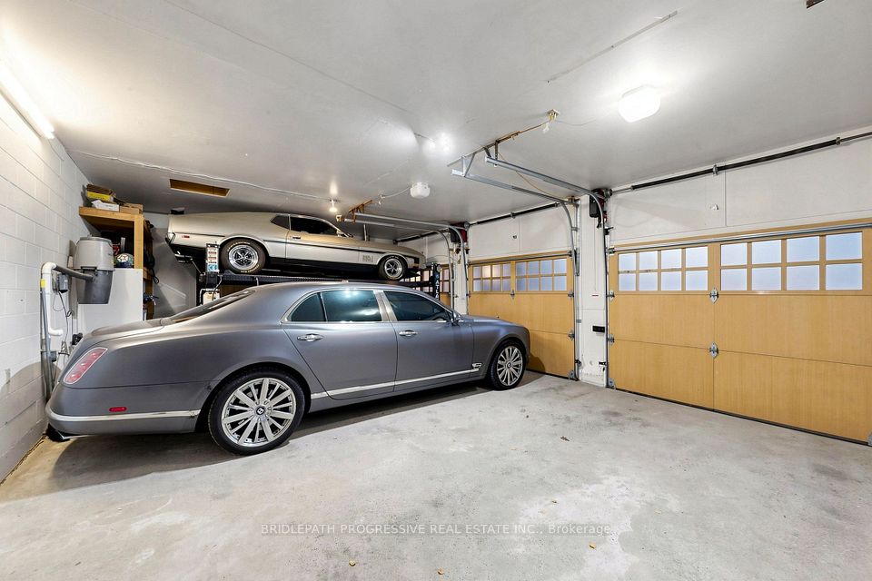2 Thornlea Court, Markham, On L3t 2r2