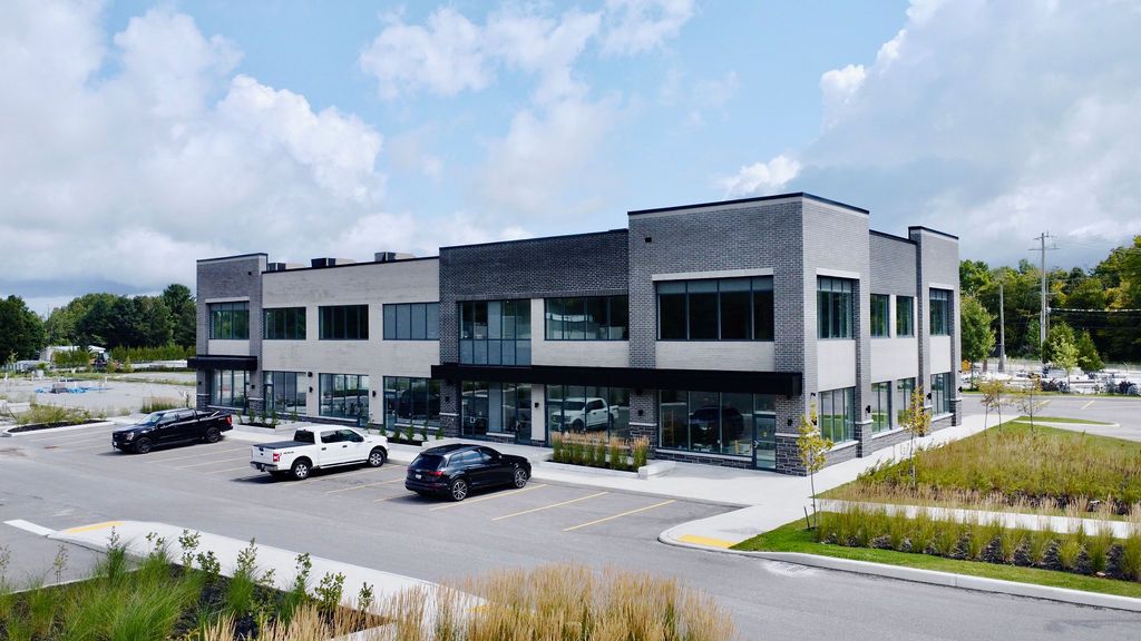 710 Balm Beach Road E B-208, Midland, On L4r 0j6