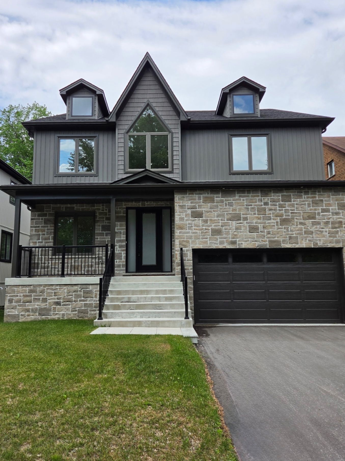 86 37th Street N, Wasaga Beach, On L9z 2b5
