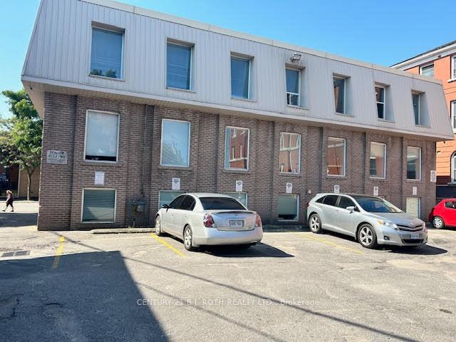 10 Peter Street N 101, Orillia, On L3v 4y7