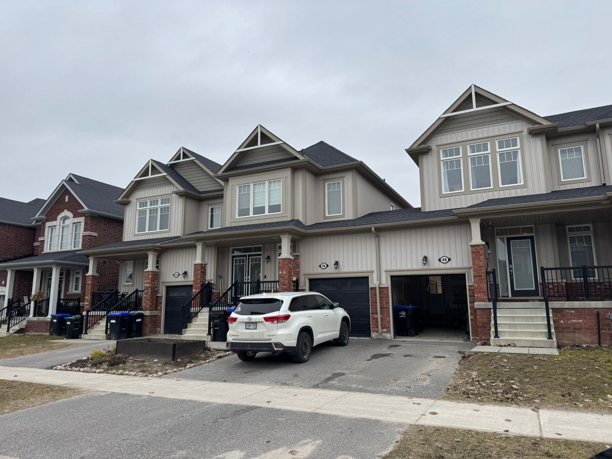 48 Portland Street, Collingwood, On L9y 0w9