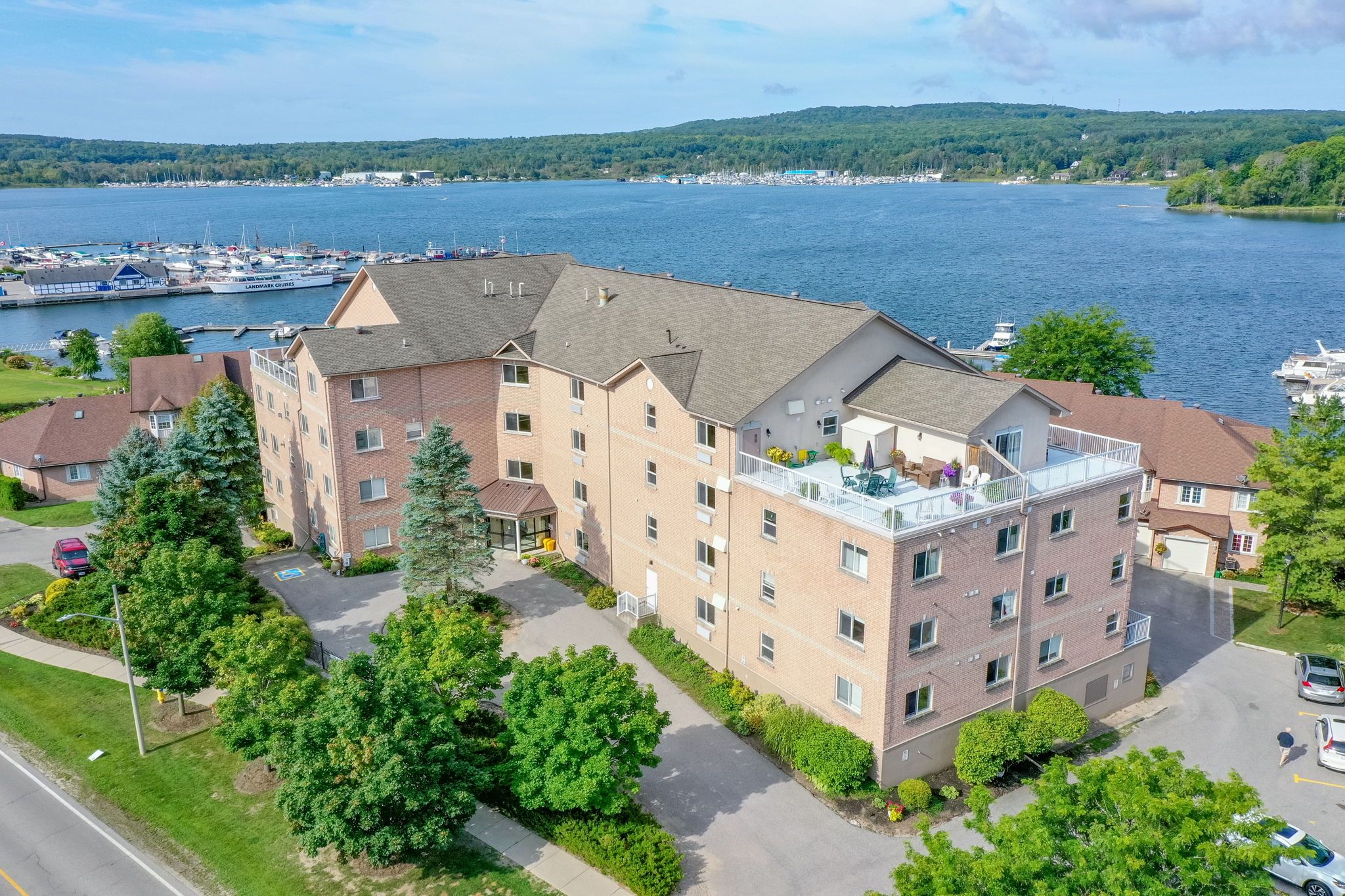 4 Beck Boulevard 307, Penetanguishene, On L9m 2h3