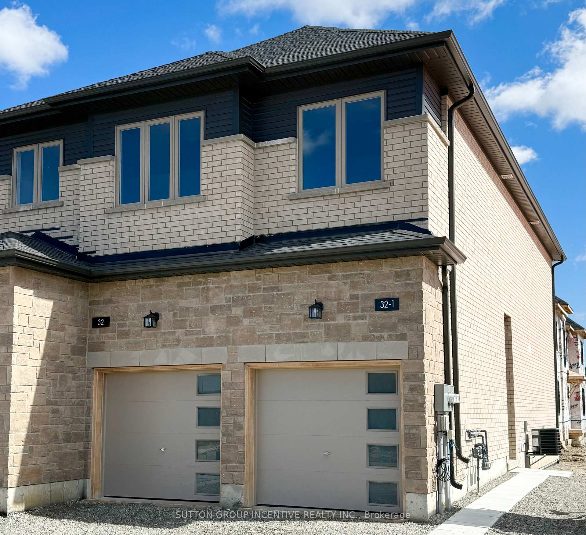 32 Winery Way 2, Barrie, On L9j 0y3