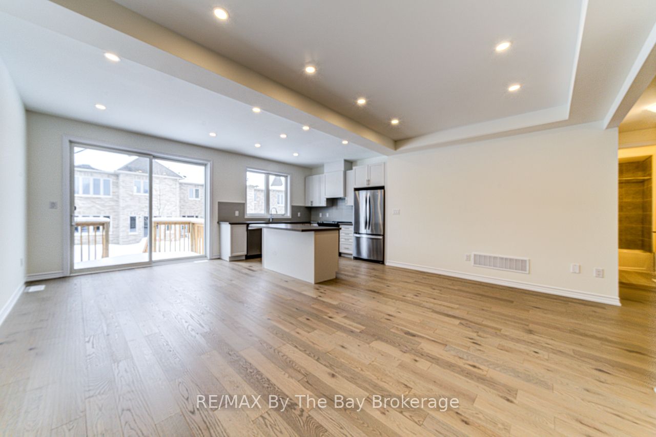 15 Sun Valley Avenue, Wasaga Beach, On L9z 0n6