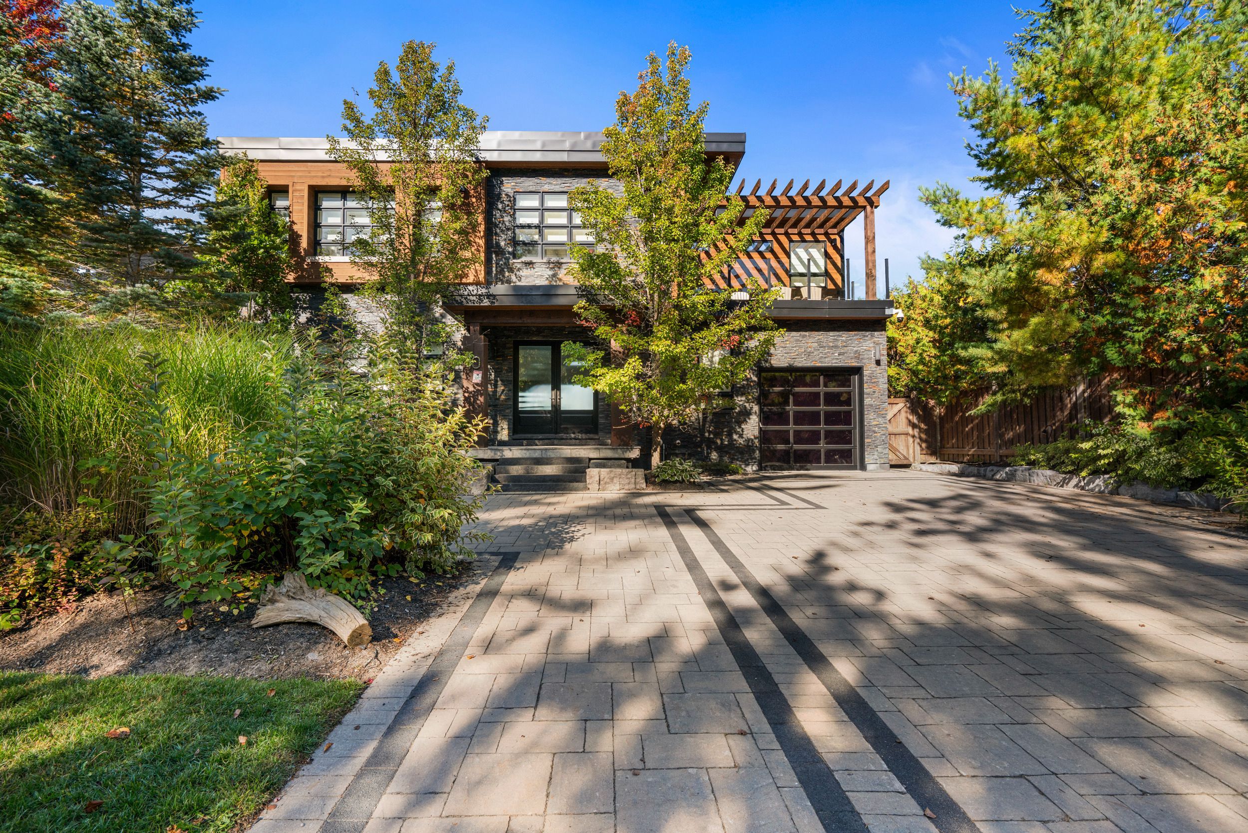10 Hiawatha Avenue, Wasaga Beach, On L9z 2l9