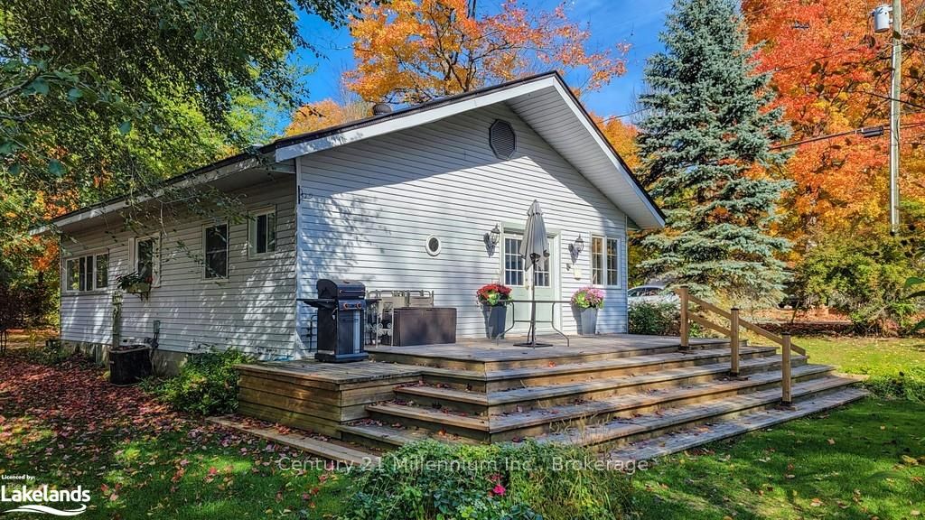 19 Hastings Avenue, Tiny, On L0l 1p0