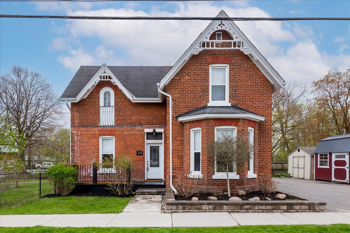 49 Park Street, Barrie, On L4n 1h7