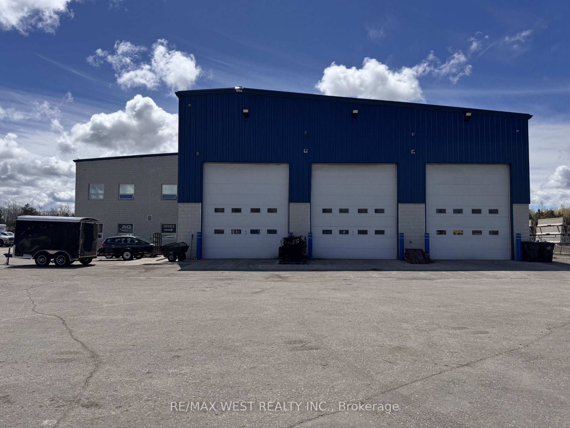 21 Bertram Industrial Parkway, Springwater, On L9x 1l1