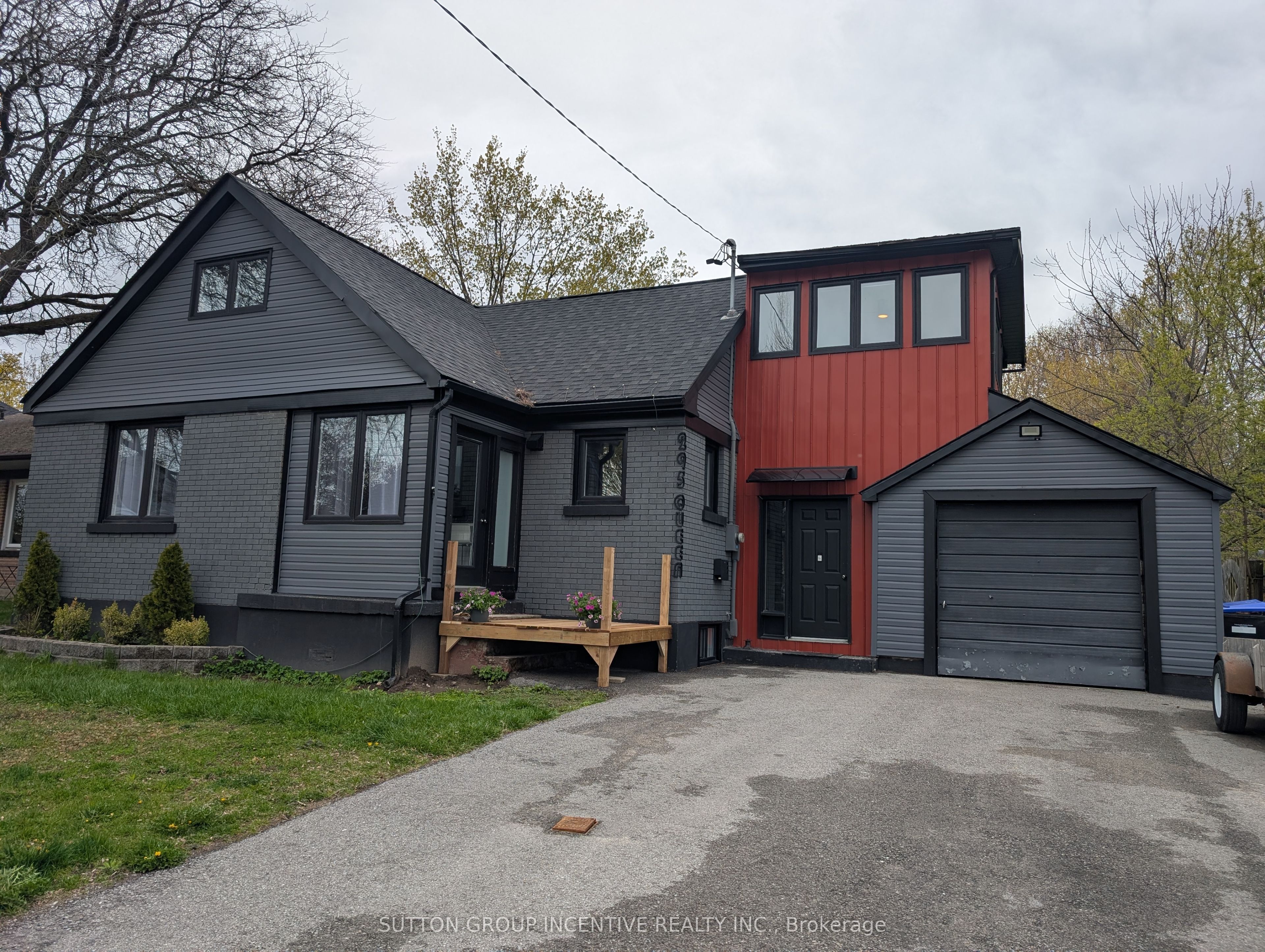 295 Queen Street, Midland, On L4r 3h5