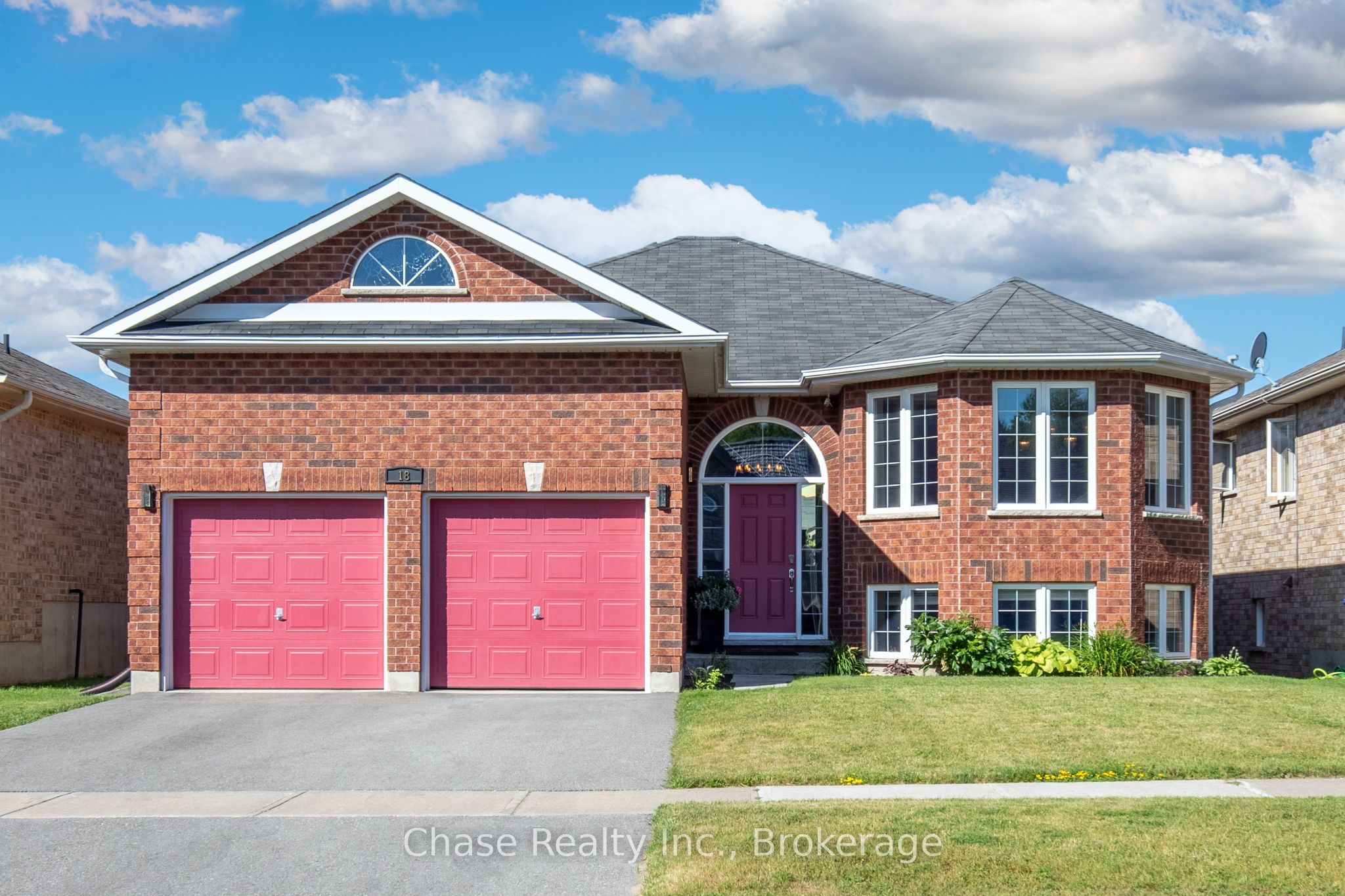 18 St Amant Road, Penetanguishene, On L9m 0a1
