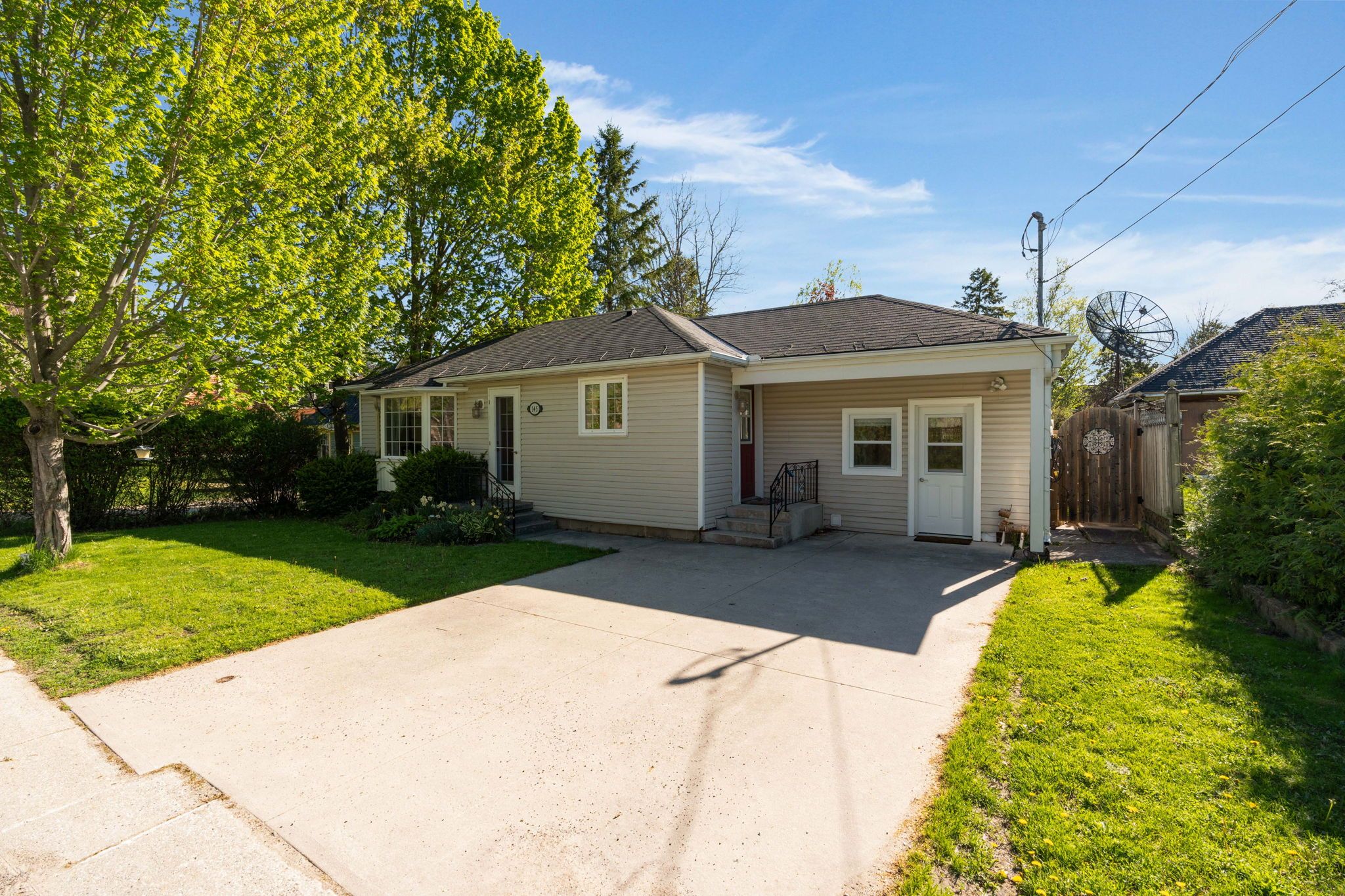 145 Collingwood Street, Clearview, On L0m 1g0