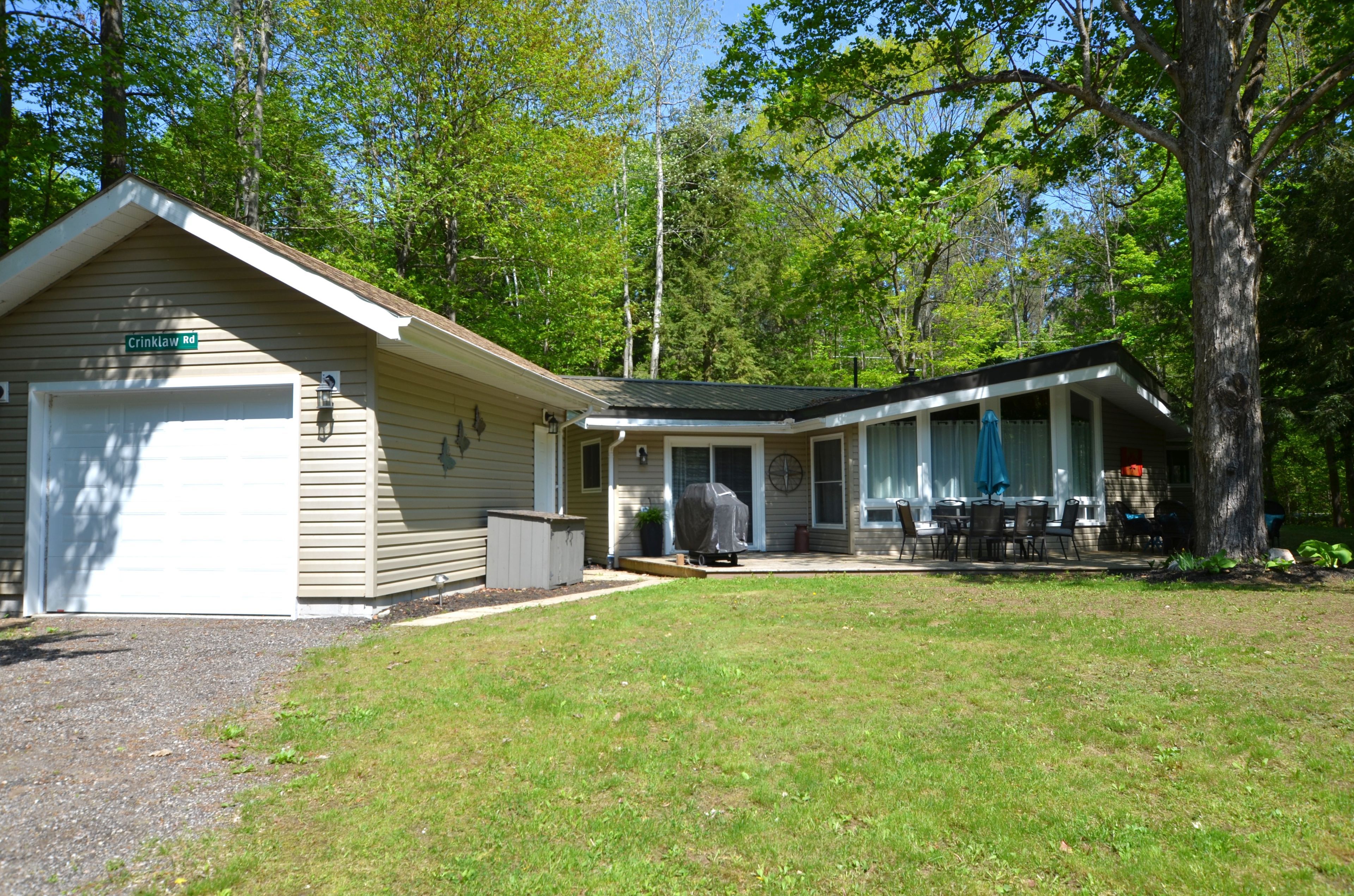 20 Roberval Circle, Tiny, On L9m 0e1