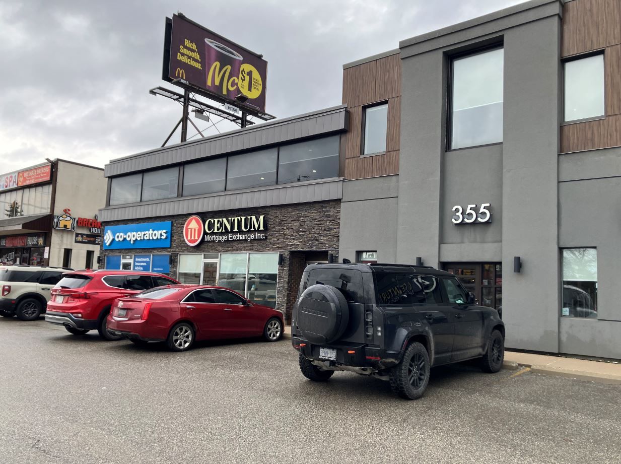 355 Bayfield Street, Barrie, On L4m 3c3