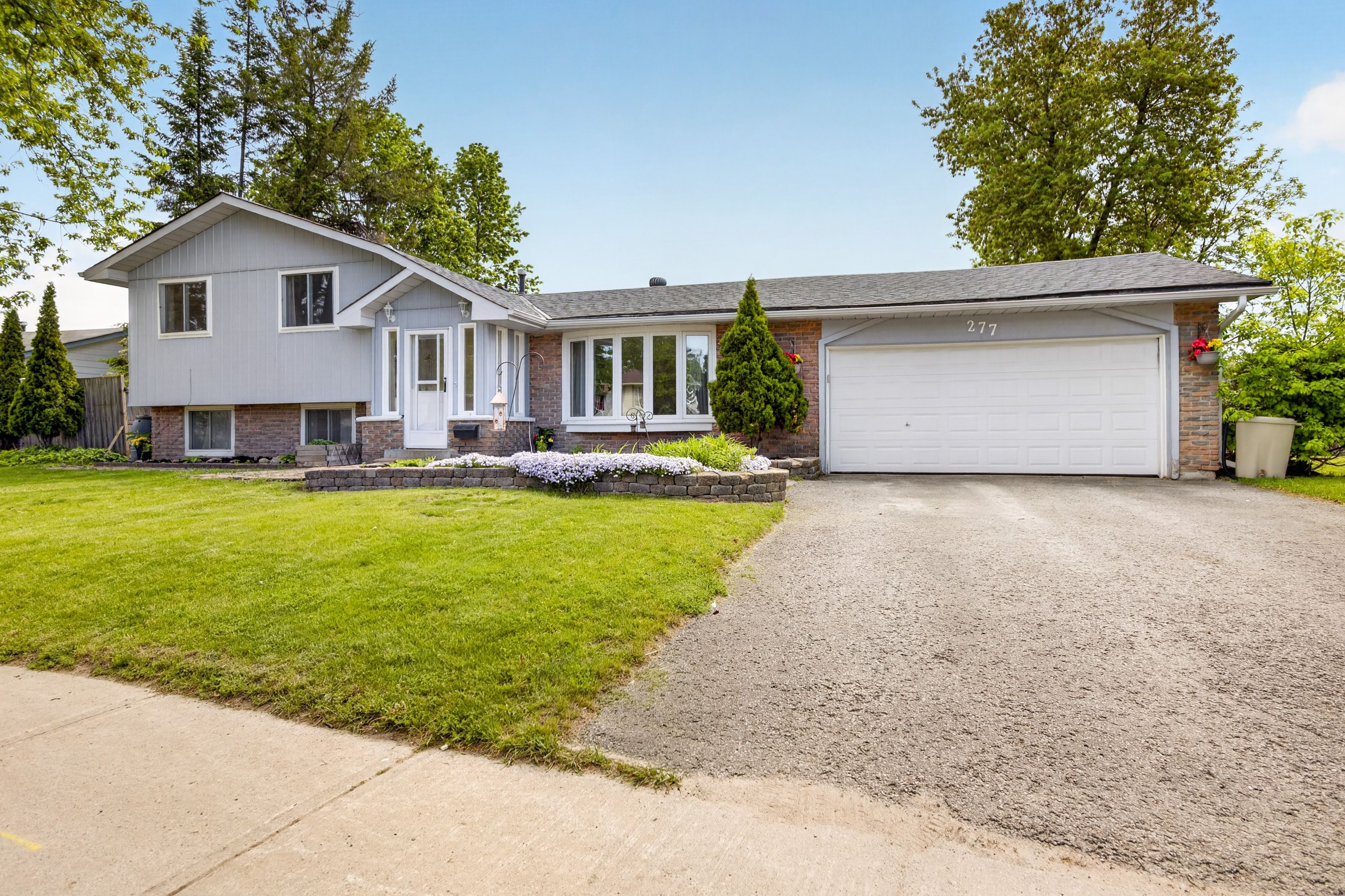 277 Pine Drive, Barrie, On L4n 4j1