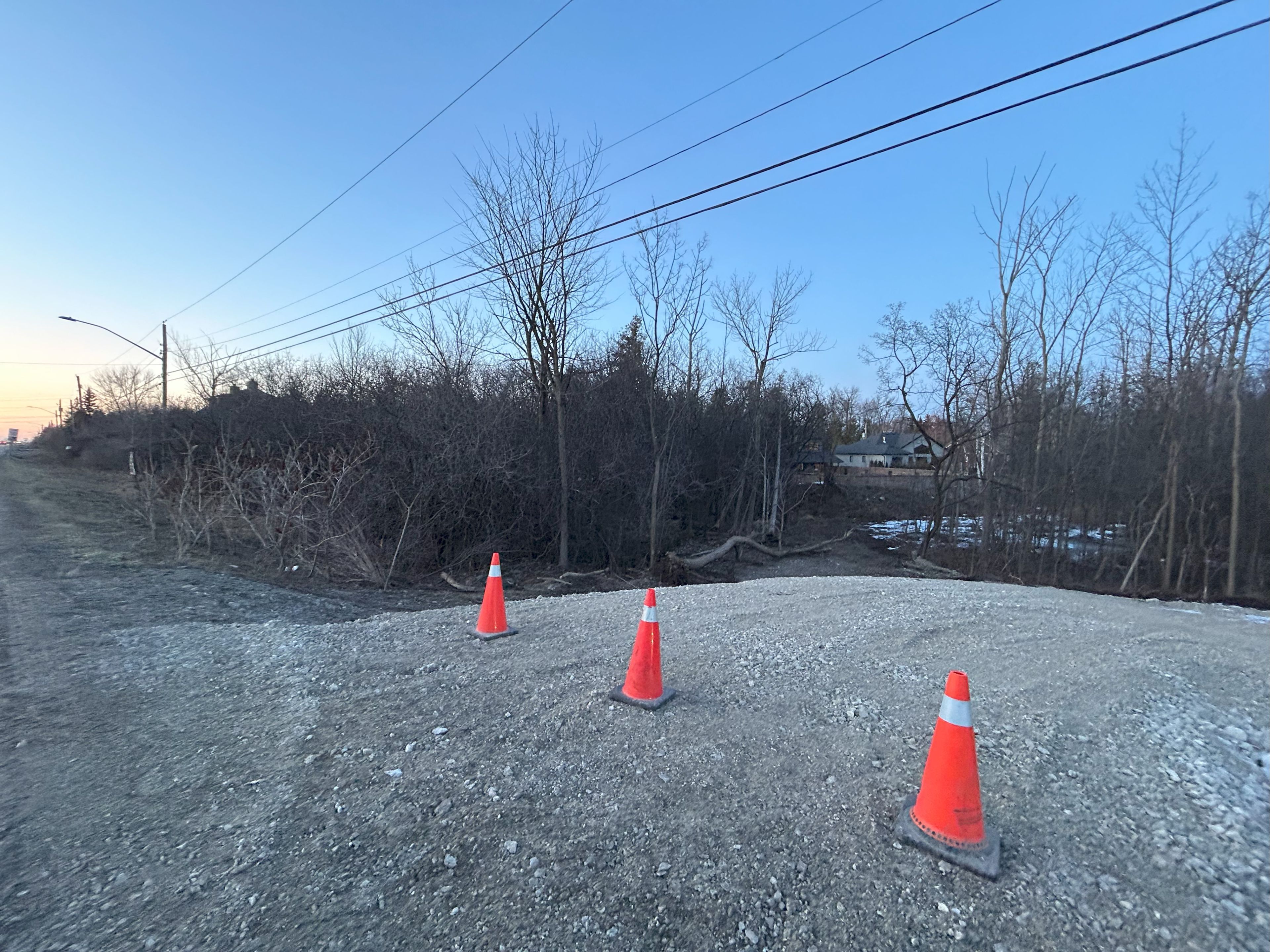 9736 Beachwood Road, Collingwood, On L9y 2z1