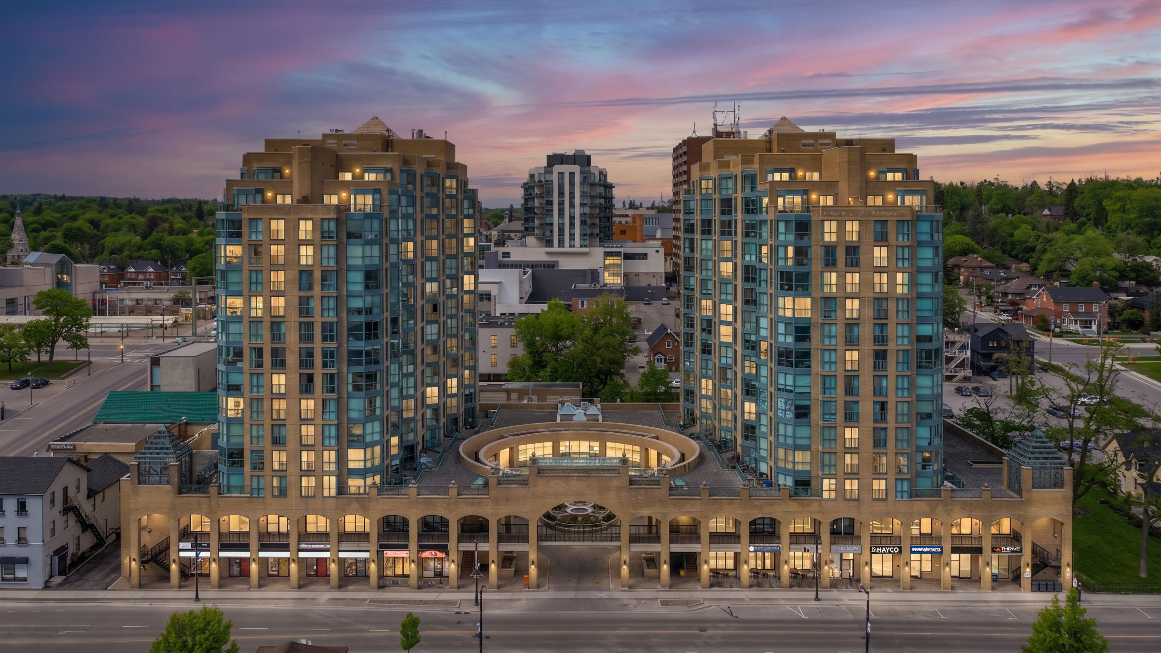 150 Dunlop Street E 807, Barrie, On L4m 6h1