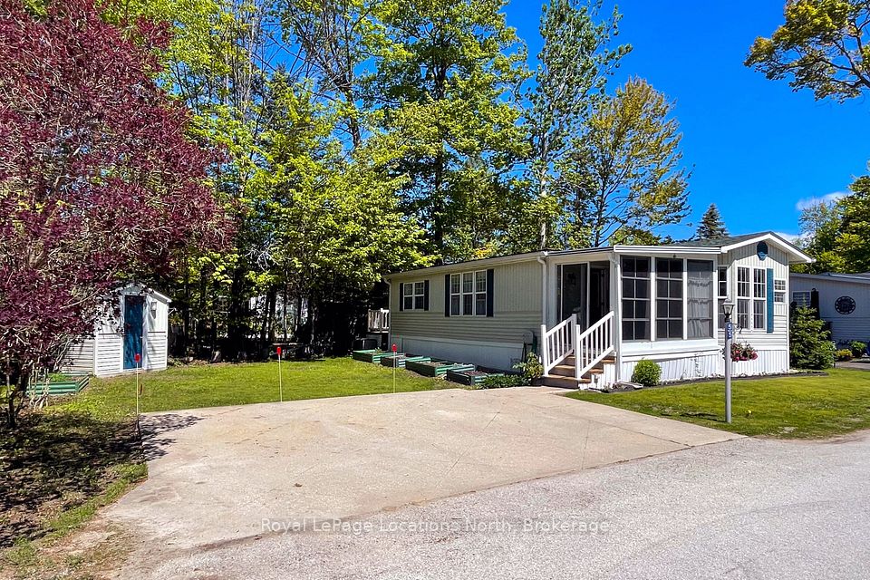 55 Topaz Street, Wasaga Beach, On L9z 1x7