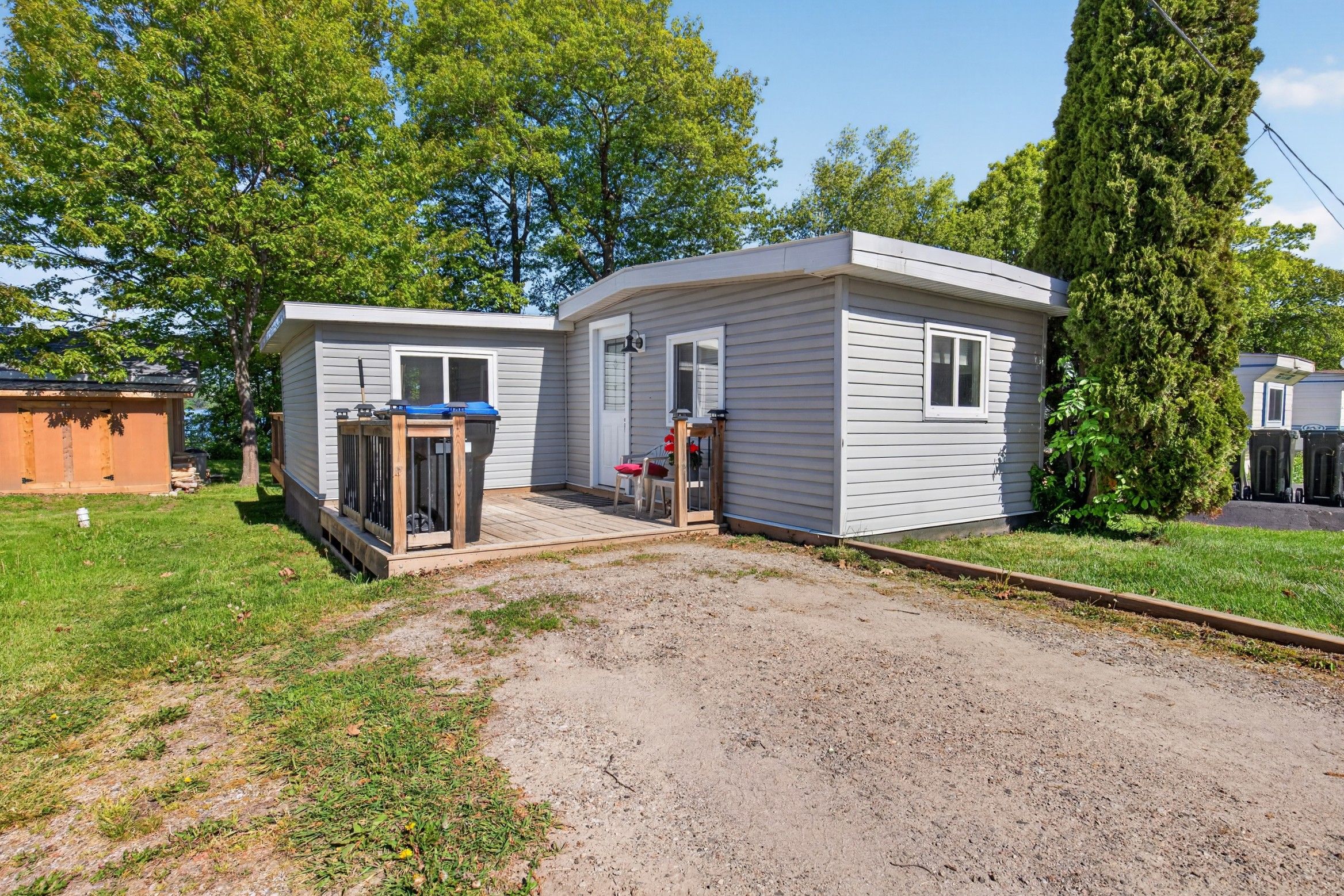 24 Lakeshore Road, Midland, On L4r 0b8