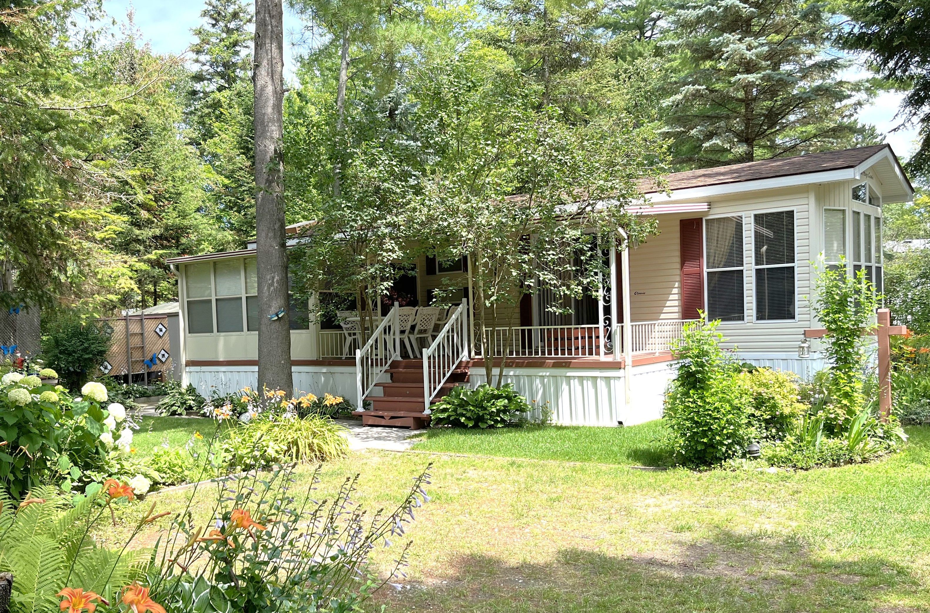 85 Theme Park Drive 247, Wasaga Beach, On L9z 1x7
