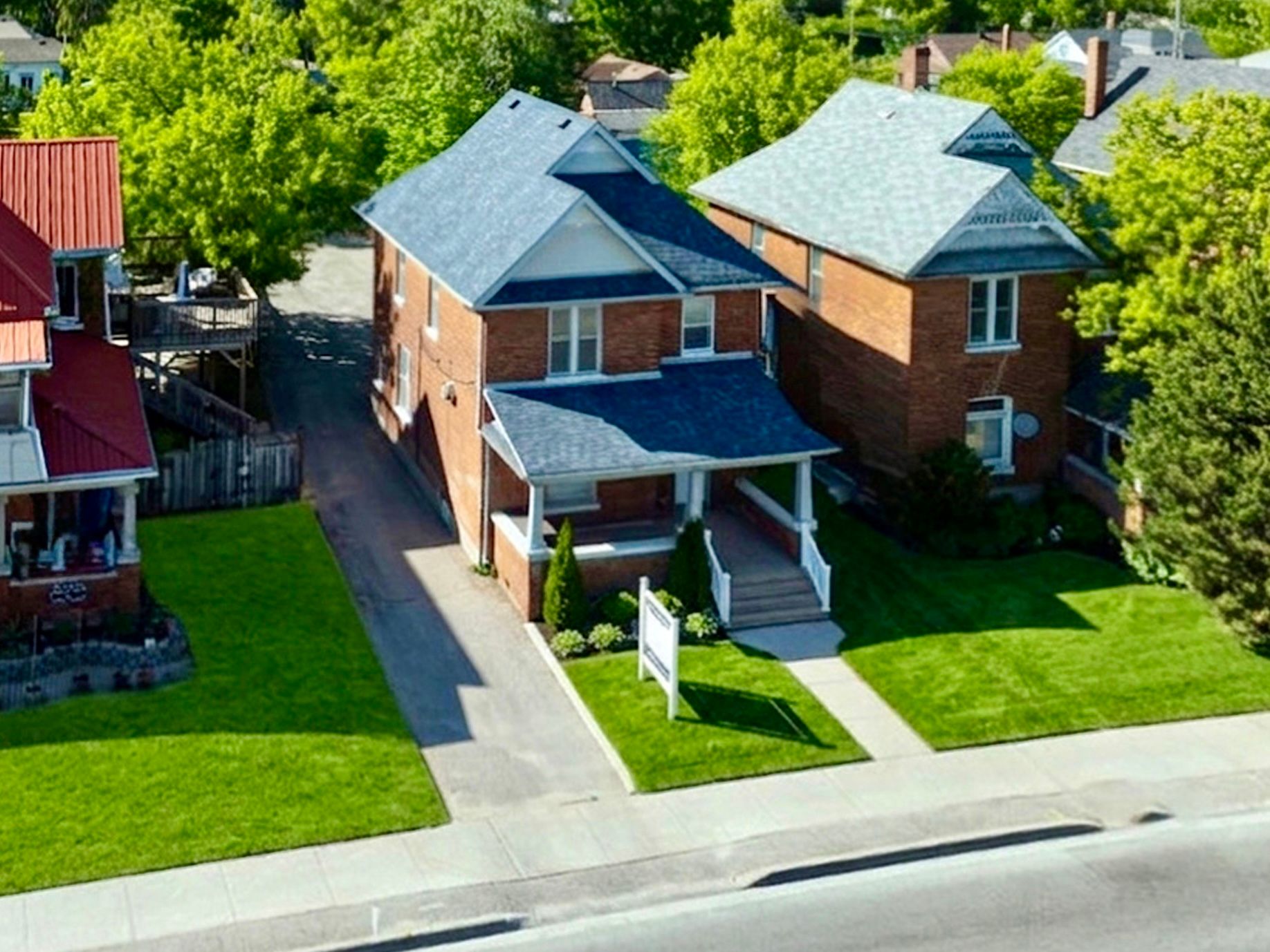 178 Dunlop Street W, Barrie, On L4n 1b3