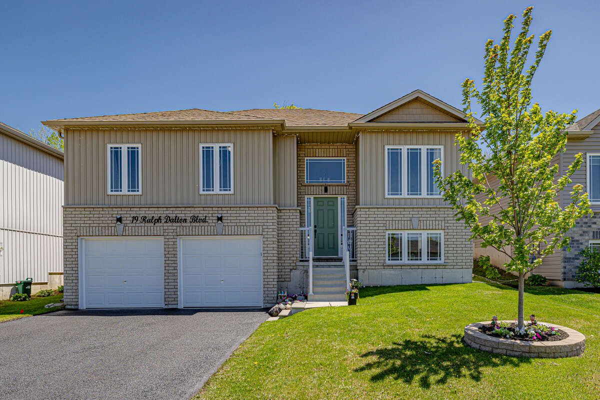 19 Ralph Dalton Boulevard, Tay, On L0k 2a0