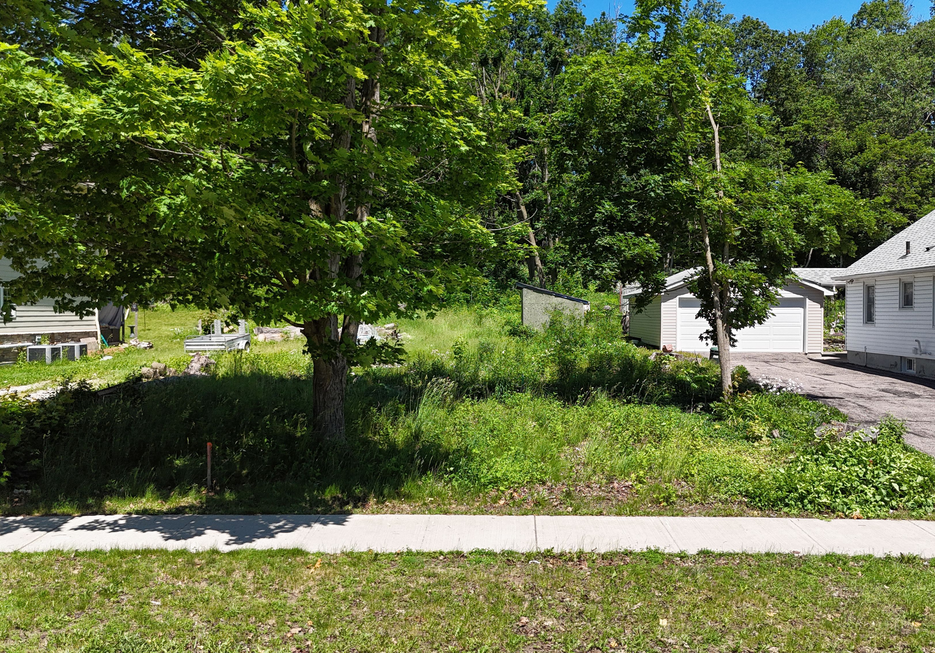 256 Harvey Street, Orillia, On L3v 3m4