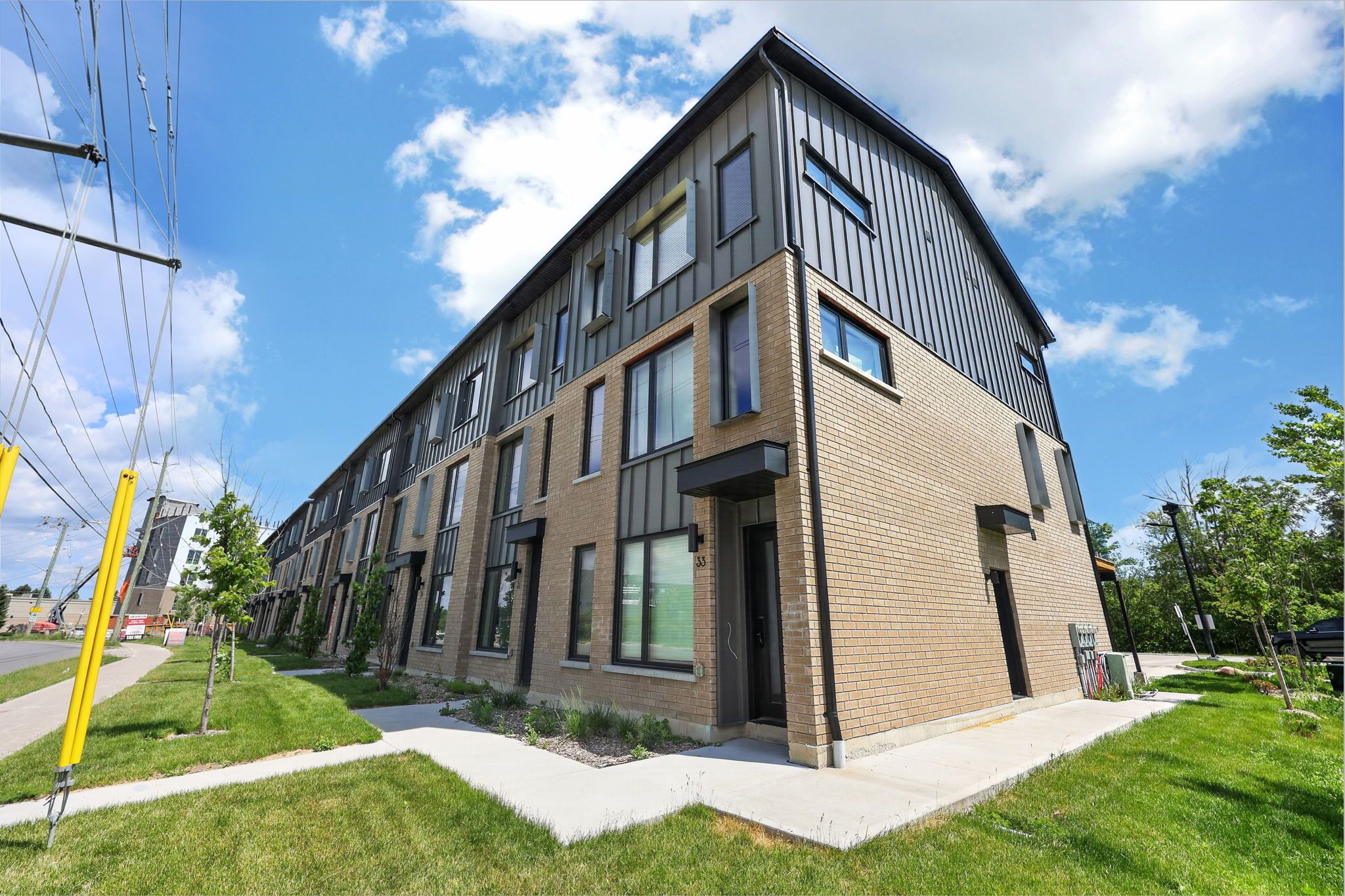 31 Rainwater Lane, Barrie, On L4n 9j6