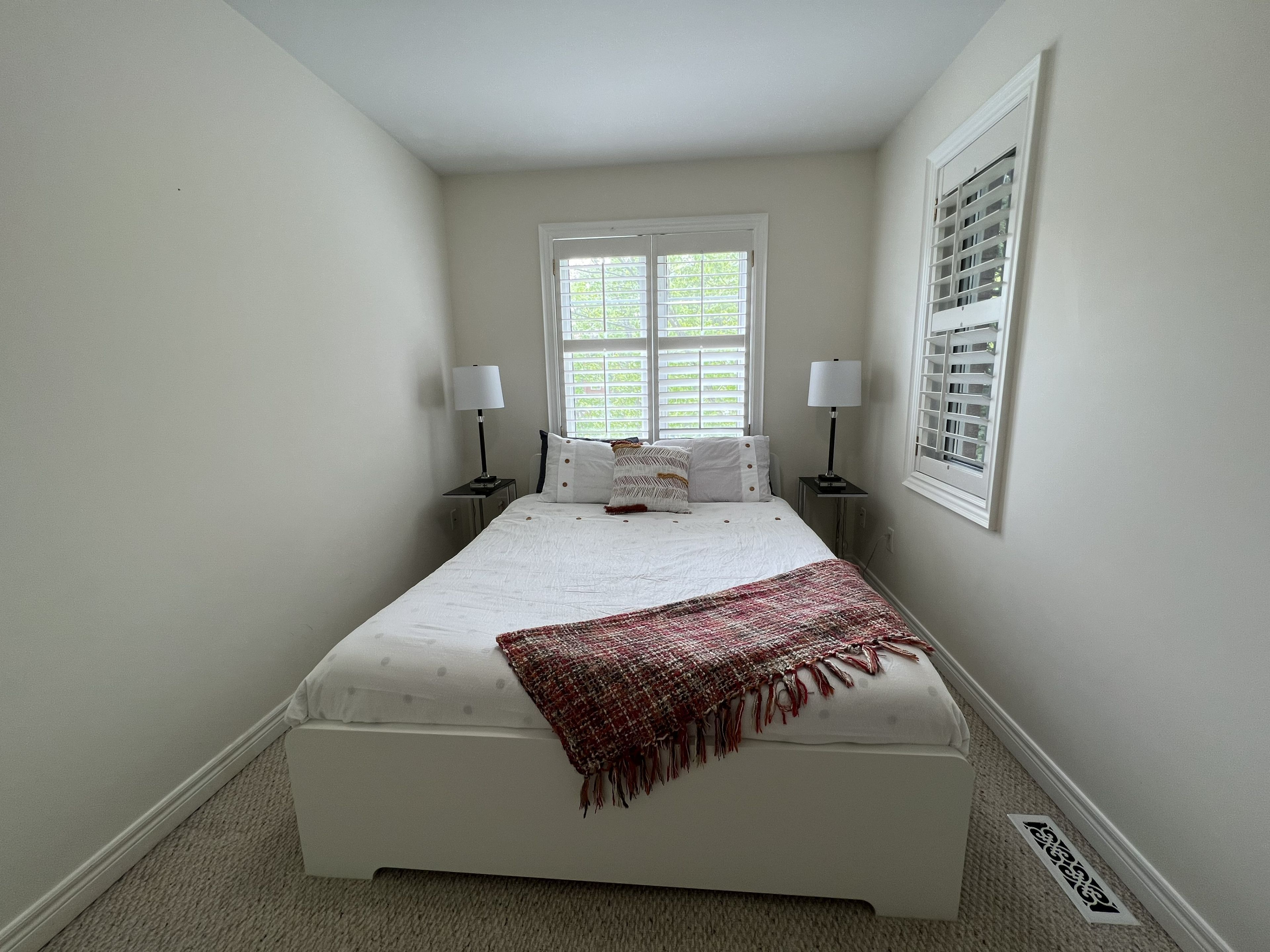 210 Owen Street #1, #2, #3, Barrie, On L4m 3j2