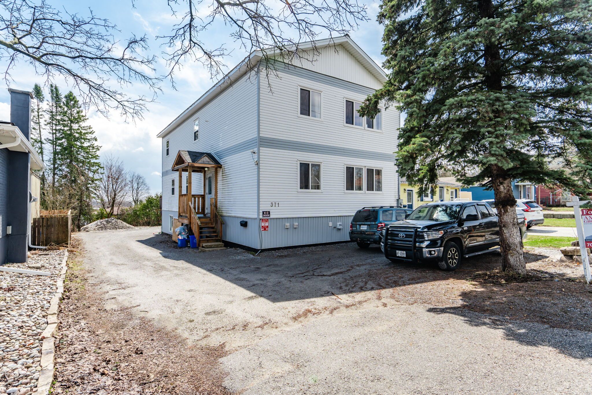 371 Barrie Road, Orillia, On L3v 2s1
