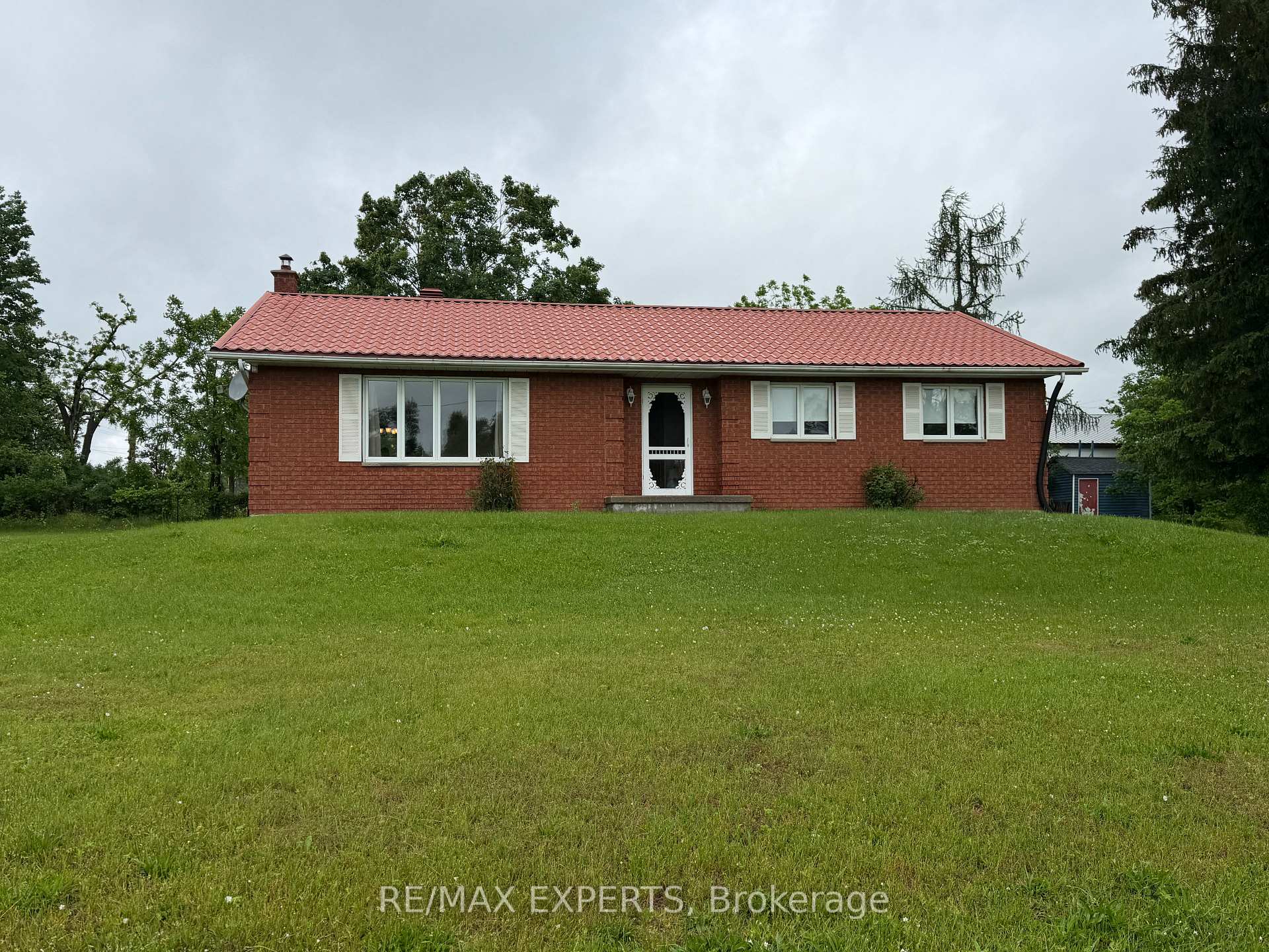 33 Fifth Line S, Oro-Medonte, On L0l 2e0