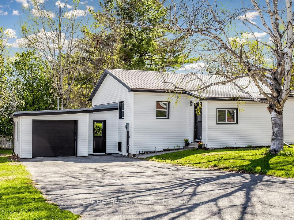 19 Ludlow Street, Midland, On L4r 4b7