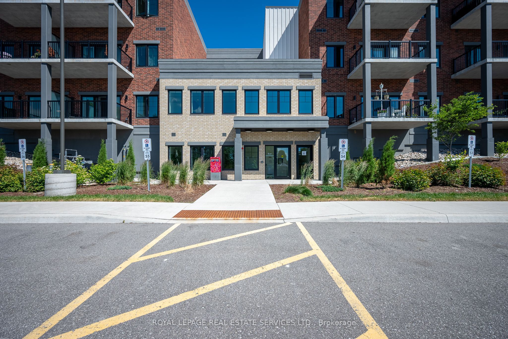 121 Mary Street 314, Clearview, On L0m 1g0