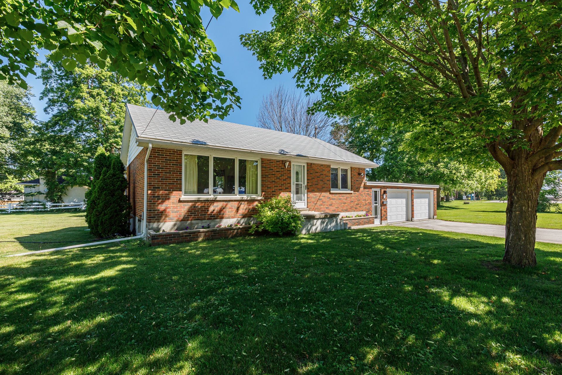 2 Buist Street, Clearview, On L0m 1p0
