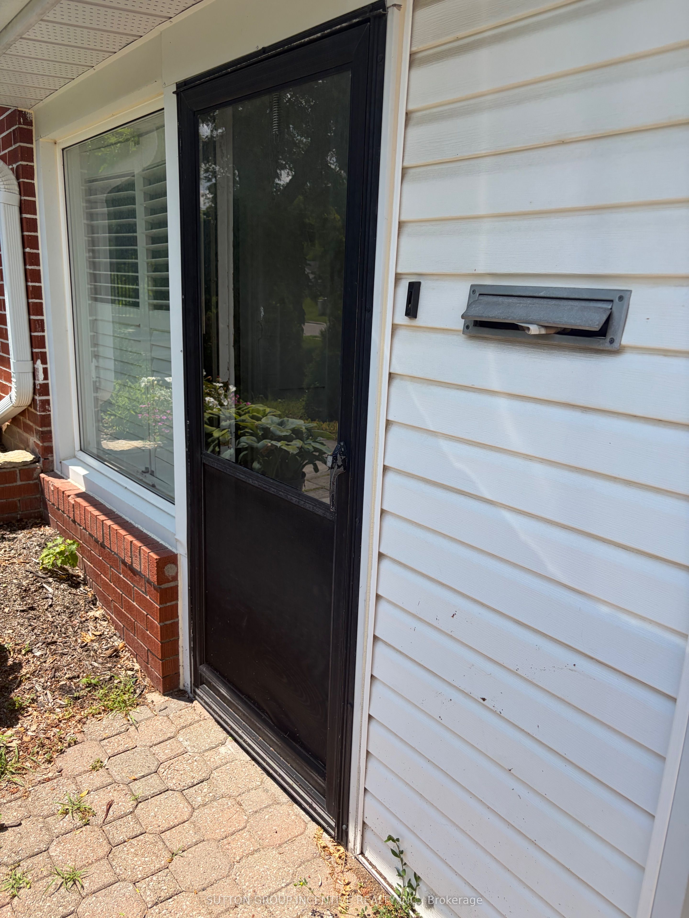 240 Wellington Street E, Barrie, On L4m 2e3