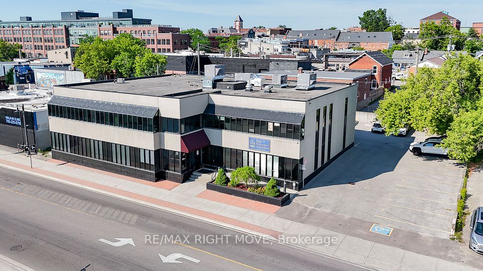 19 Front Street 1, Orillia, On L3v 4r6