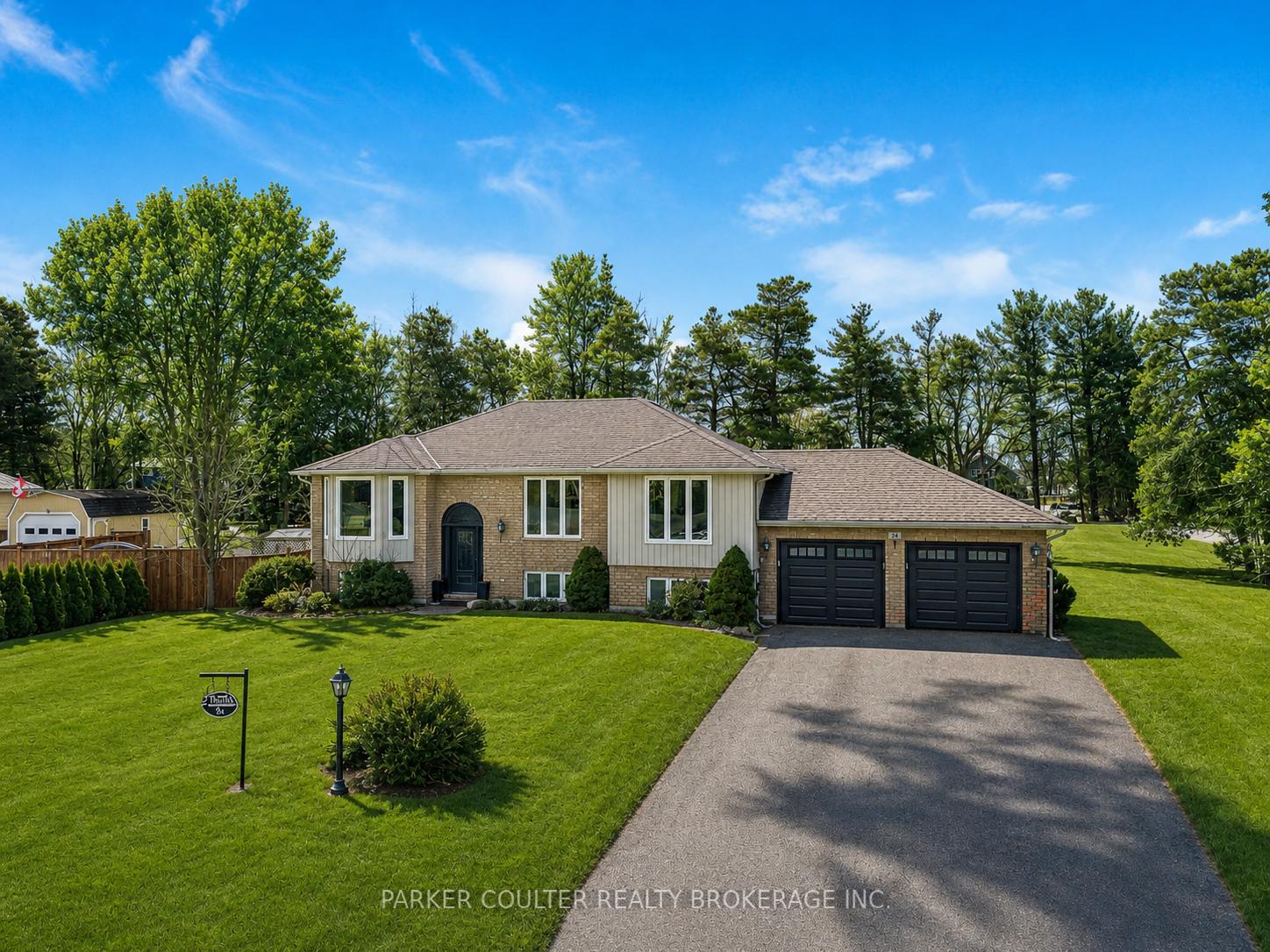 24 Parr Boulevard, Springwater, On L0m 1t0