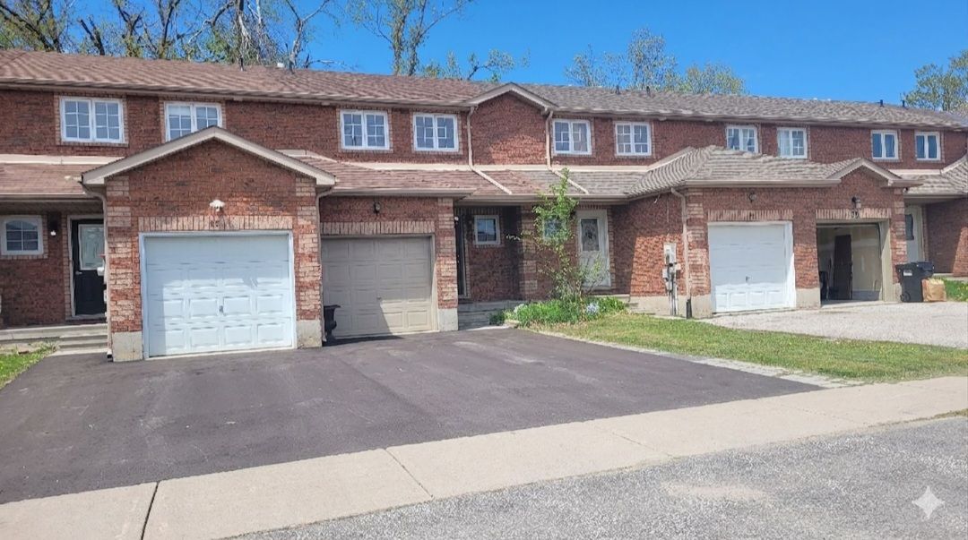 88 Michael Crescent, Barrie, On L4m 7c9