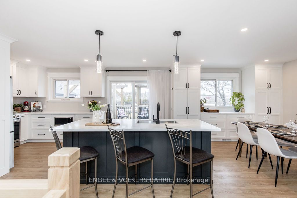 68 Ottaway Avenue, Barrie, On L4m 2x2