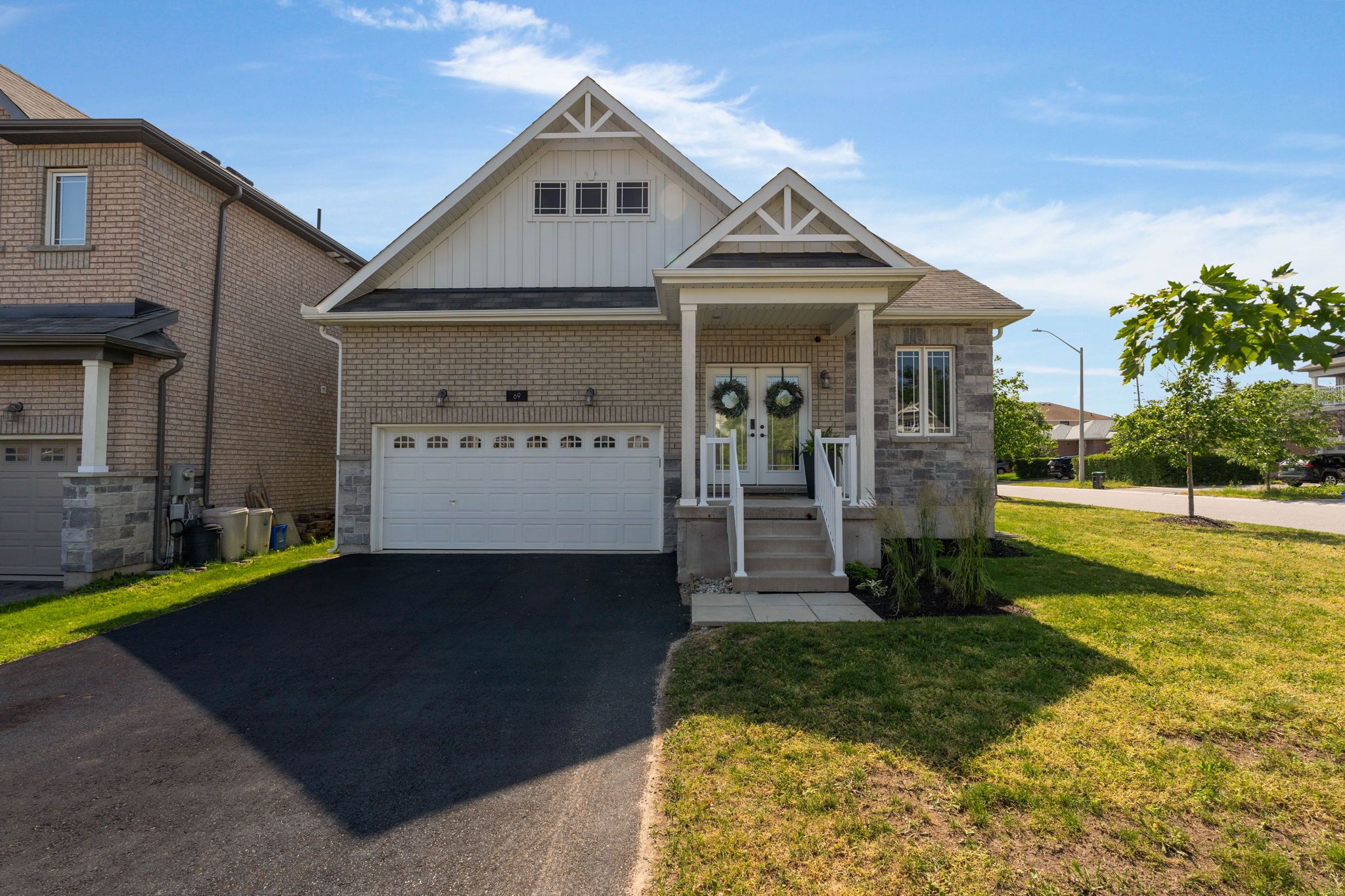 69 Prince George Crescent, Barrie, On L4n 0k9