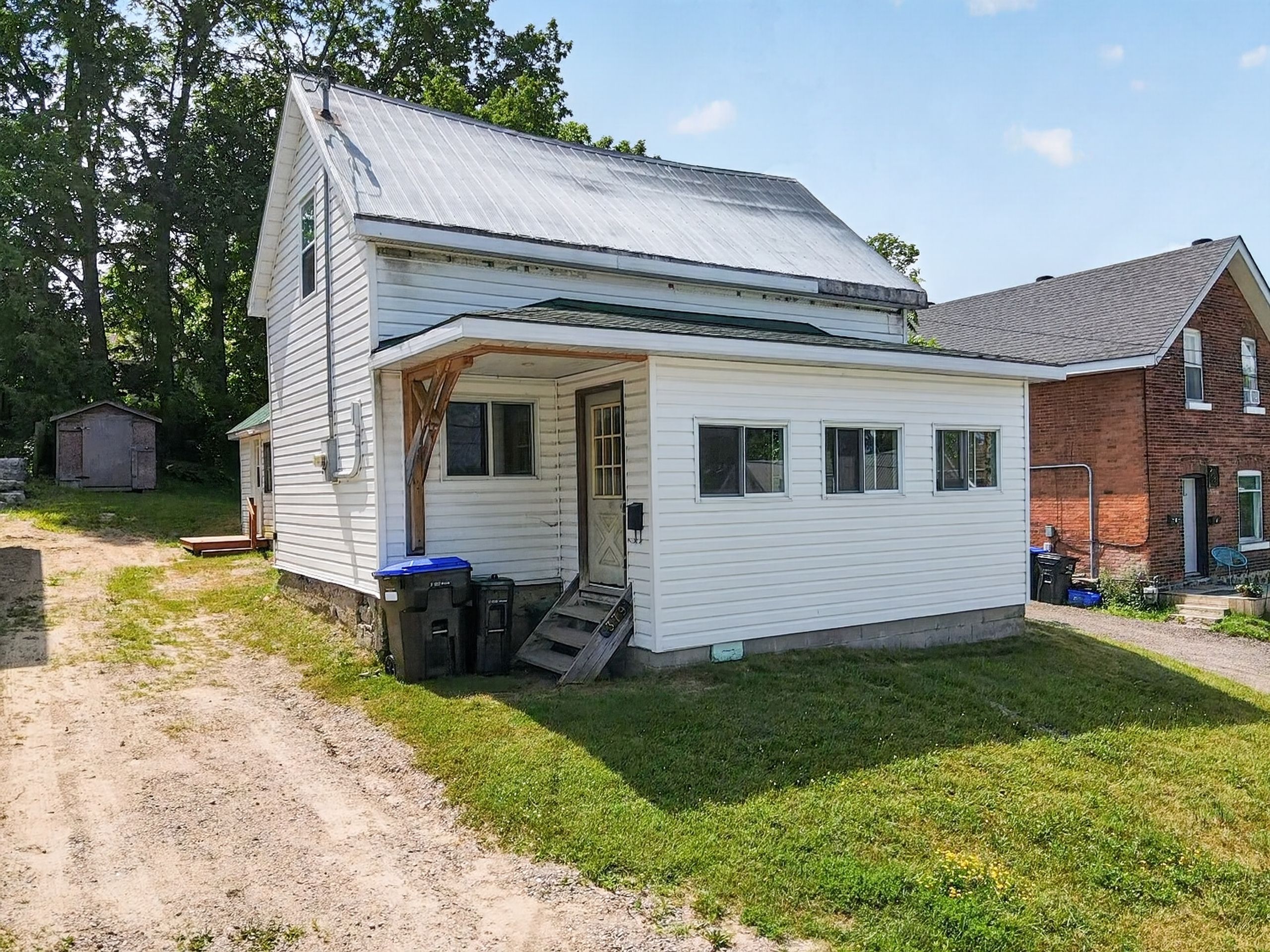 379 Gloucester Street, Midland, On L4r 1j2