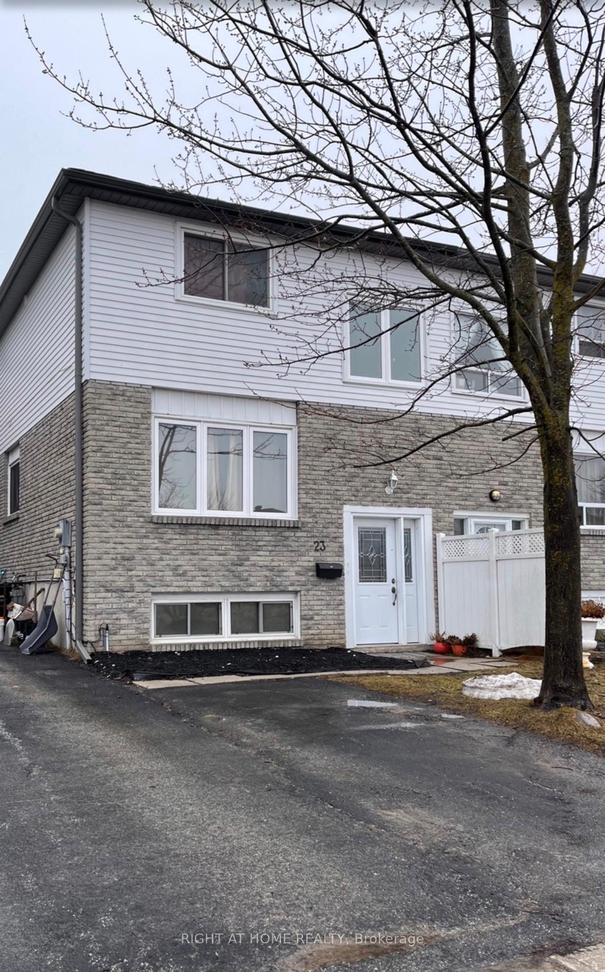 23 Carlton Road, Barrie, On L4m 5k8