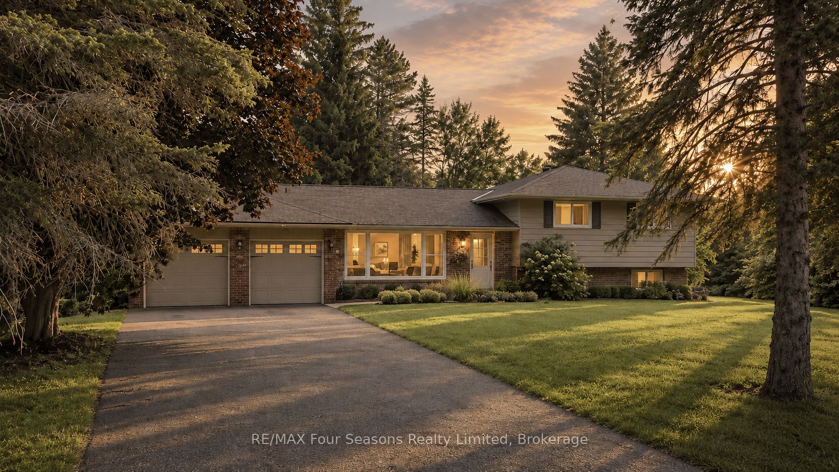 1 Elgin Street, Clearview, On L0m 1n0