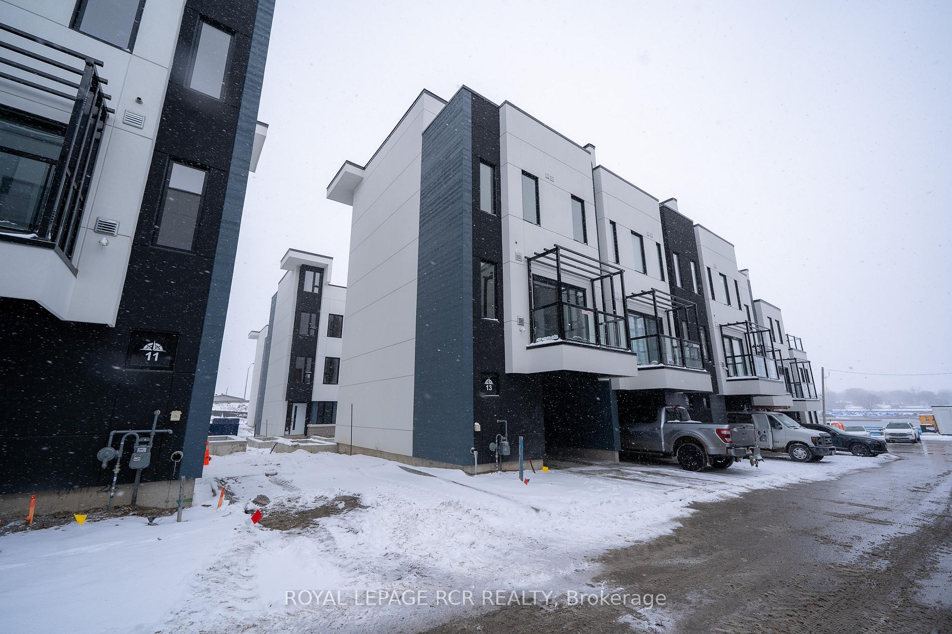 13 Bru-Lor Lane, Orillia, On L3v 8p4