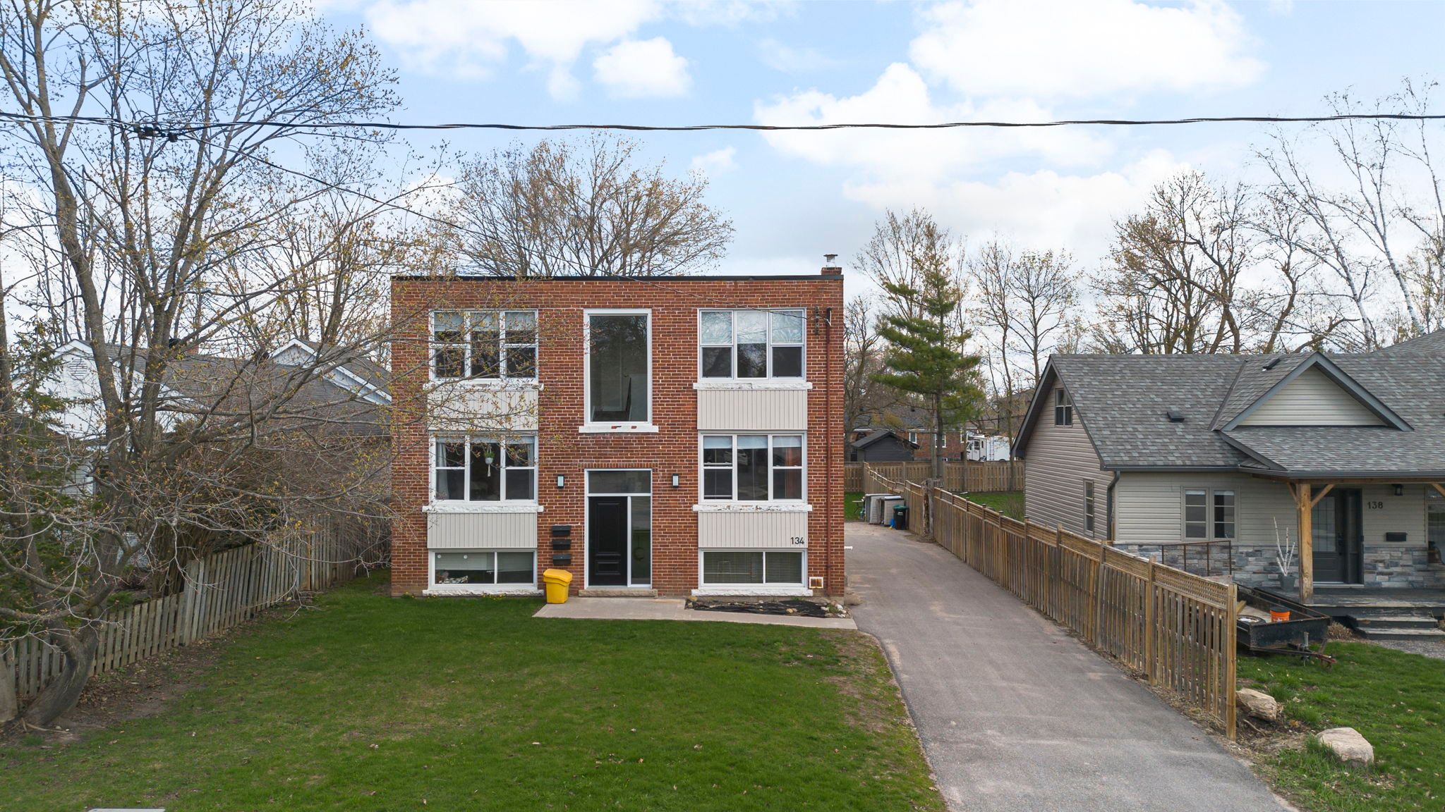 134 Napier Street 3, Barrie, On L4m 1w5