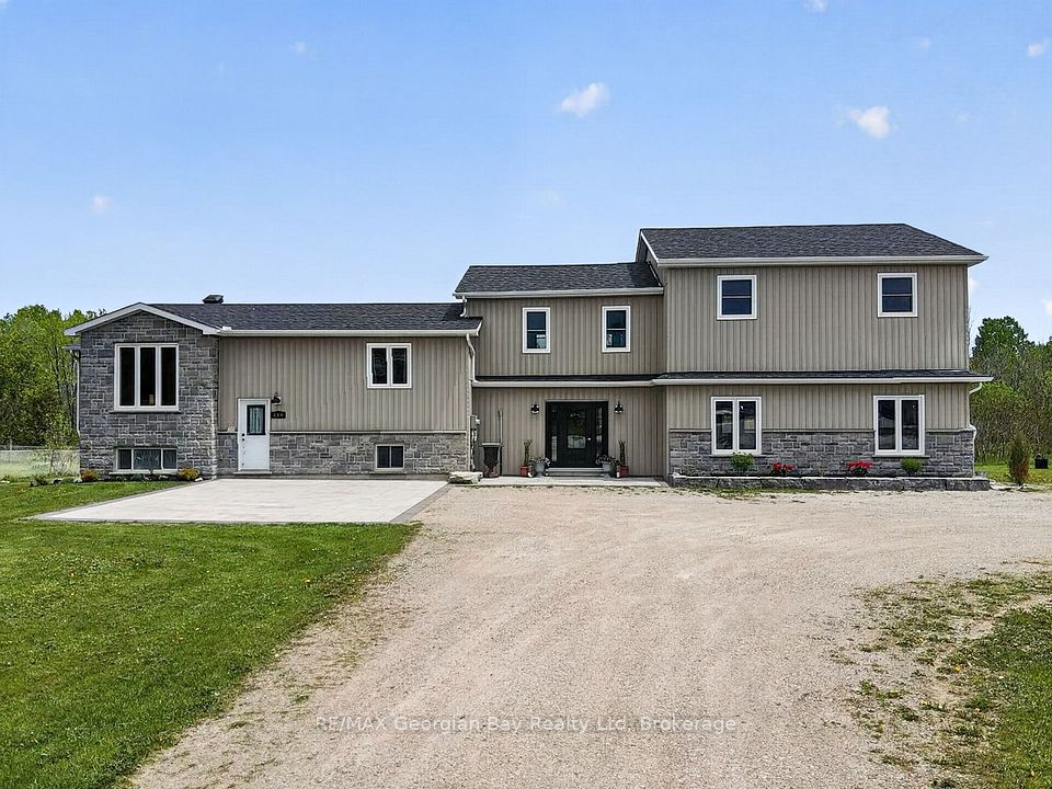 449 Park Street, Tay, On L0k 2a0
