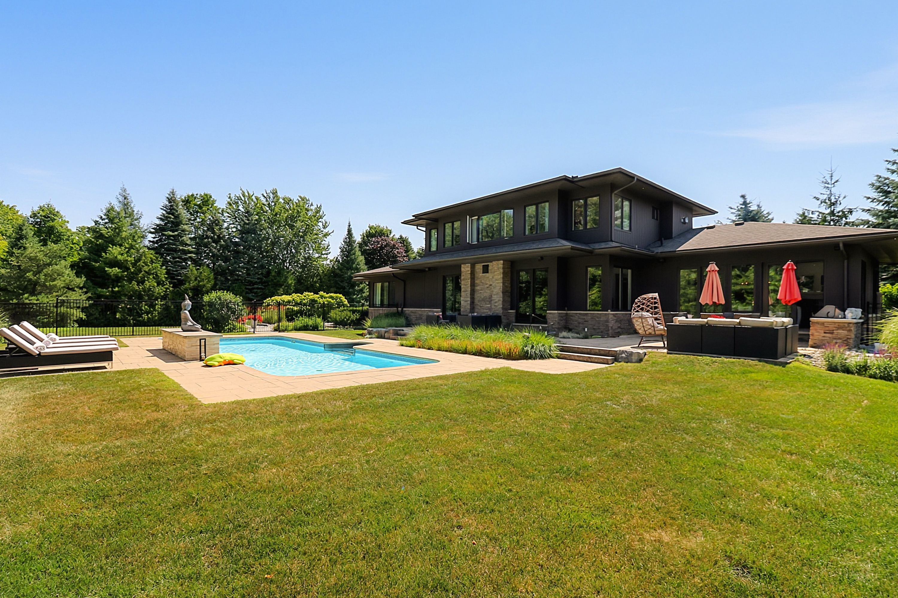 4 Holly Court, Collingwood, On L9y 5g5
