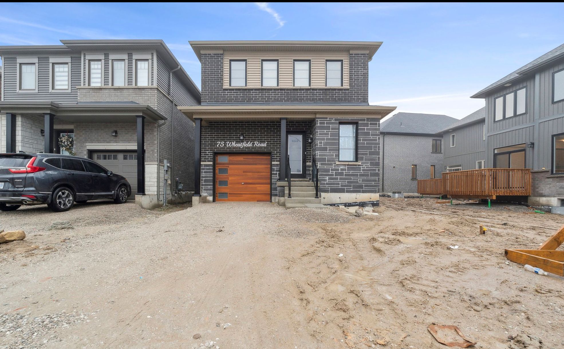 75 Wheatfield Road Lower, Barrie, On L9j 0c2